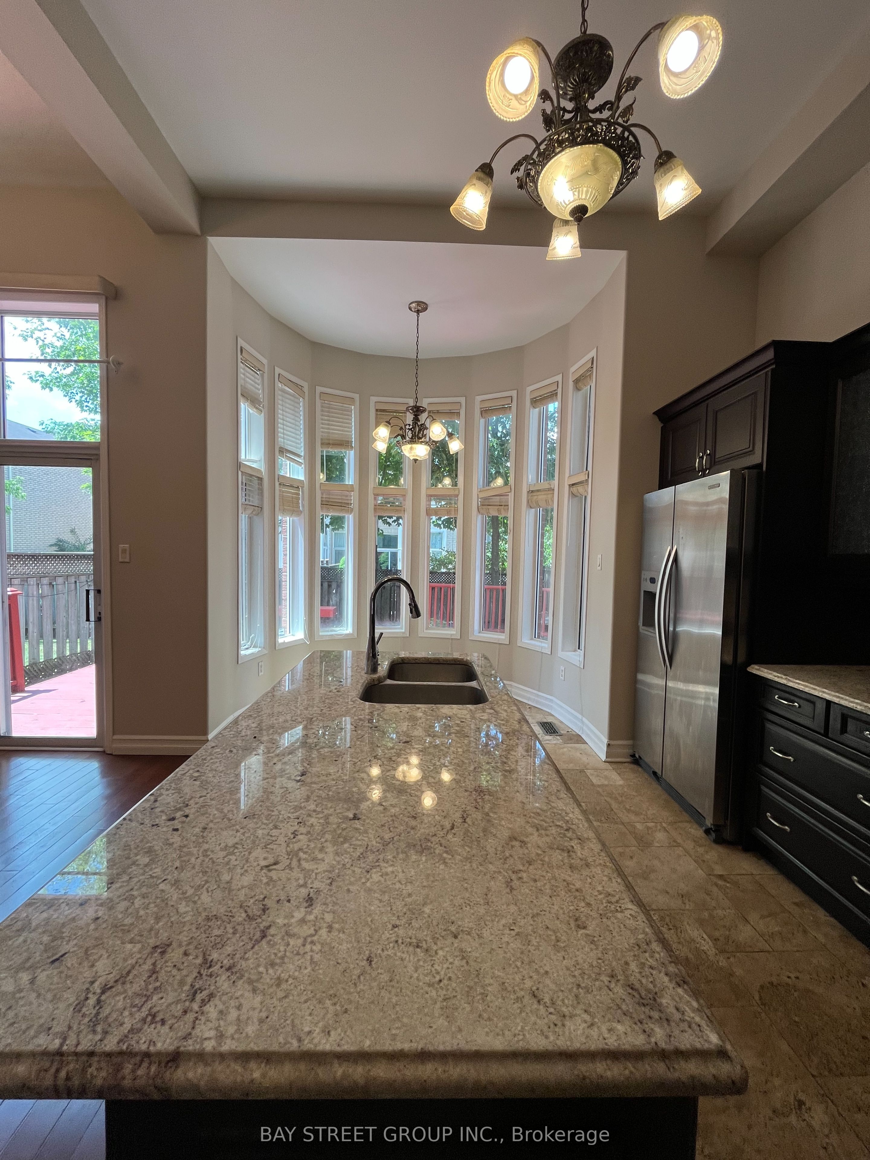52 Queensway Drive Property Photo 39