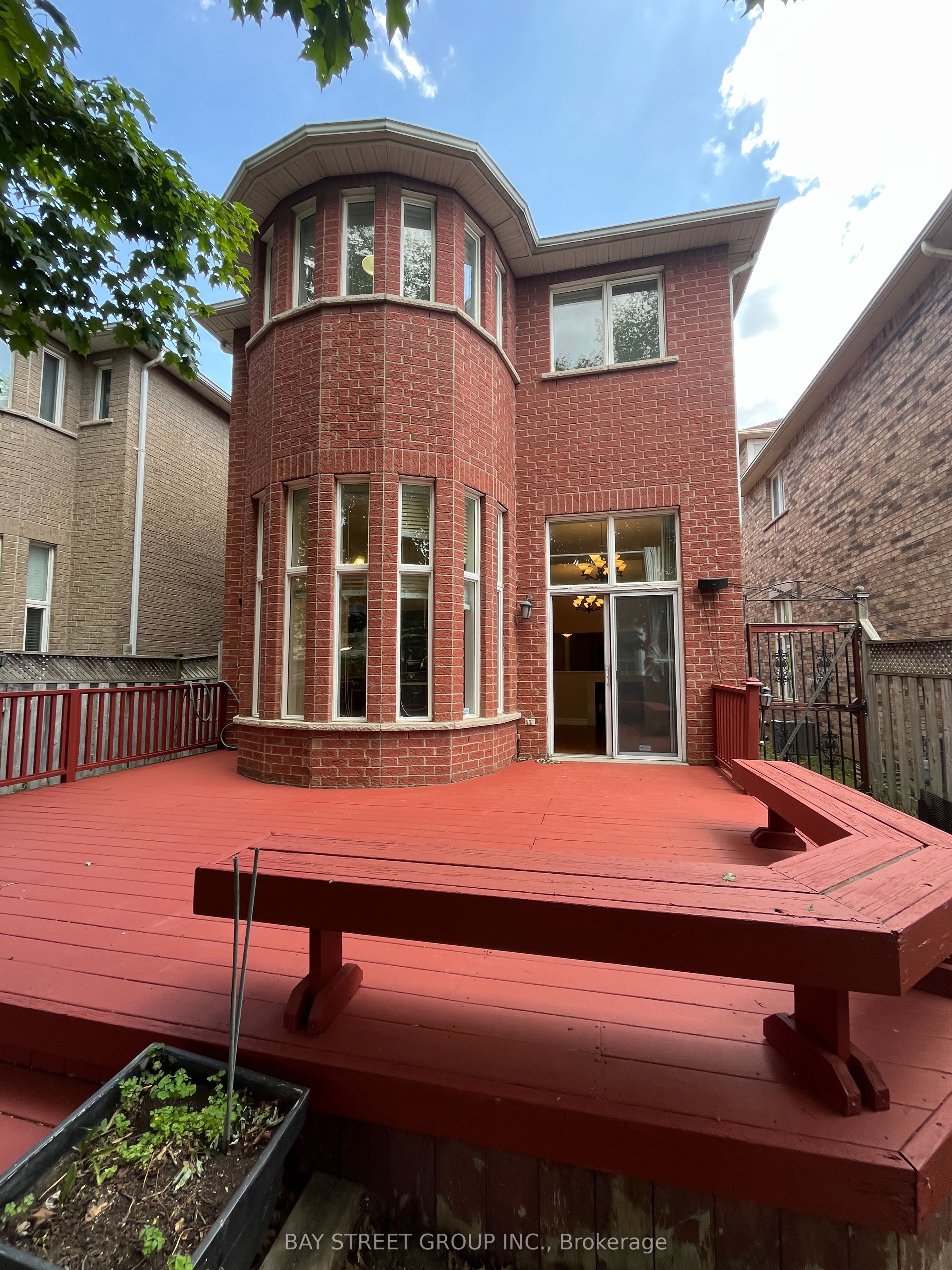 52 Queensway Drive Property Photo 43