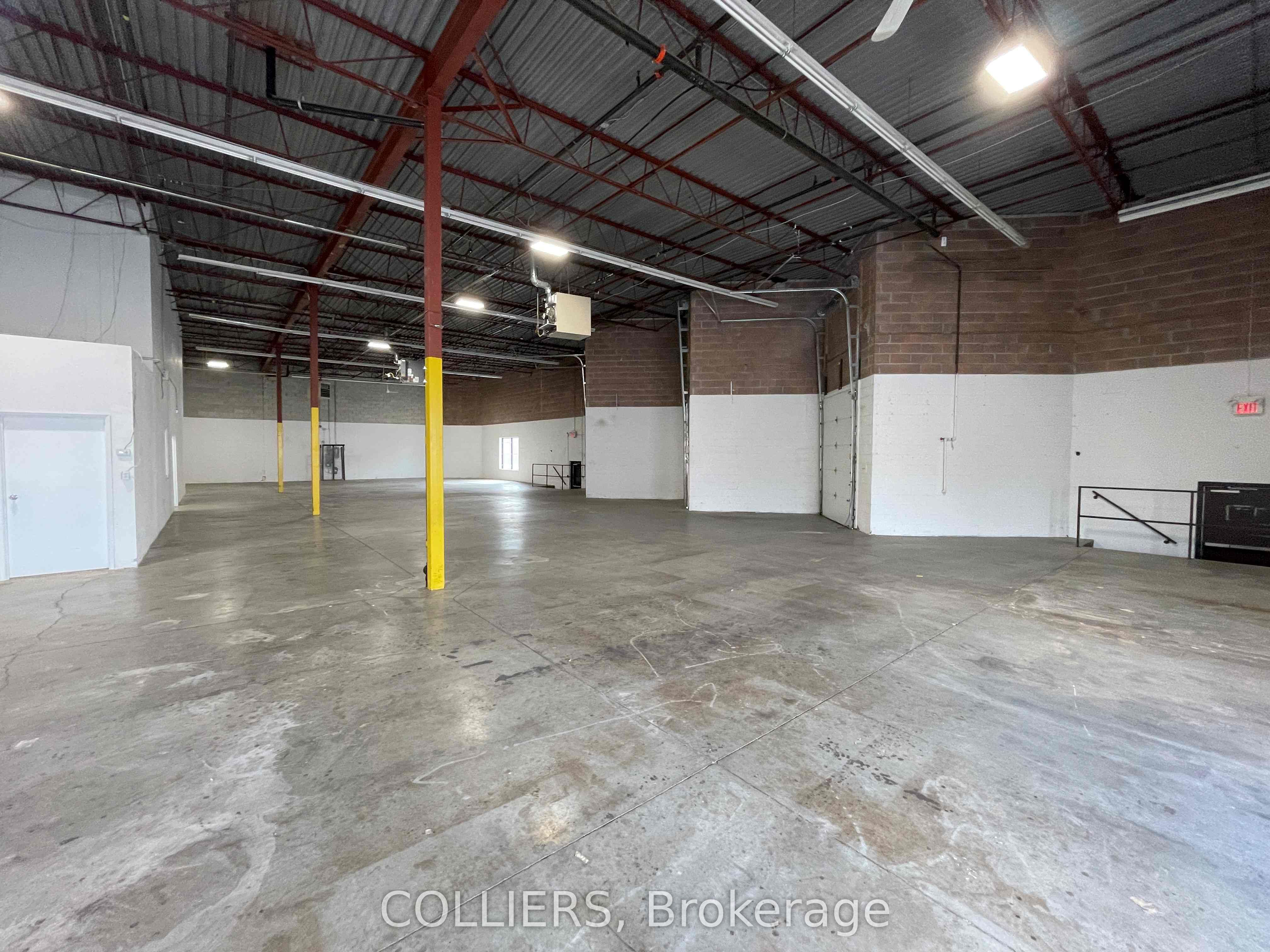 50 Mural Street 11 Property Photo 3