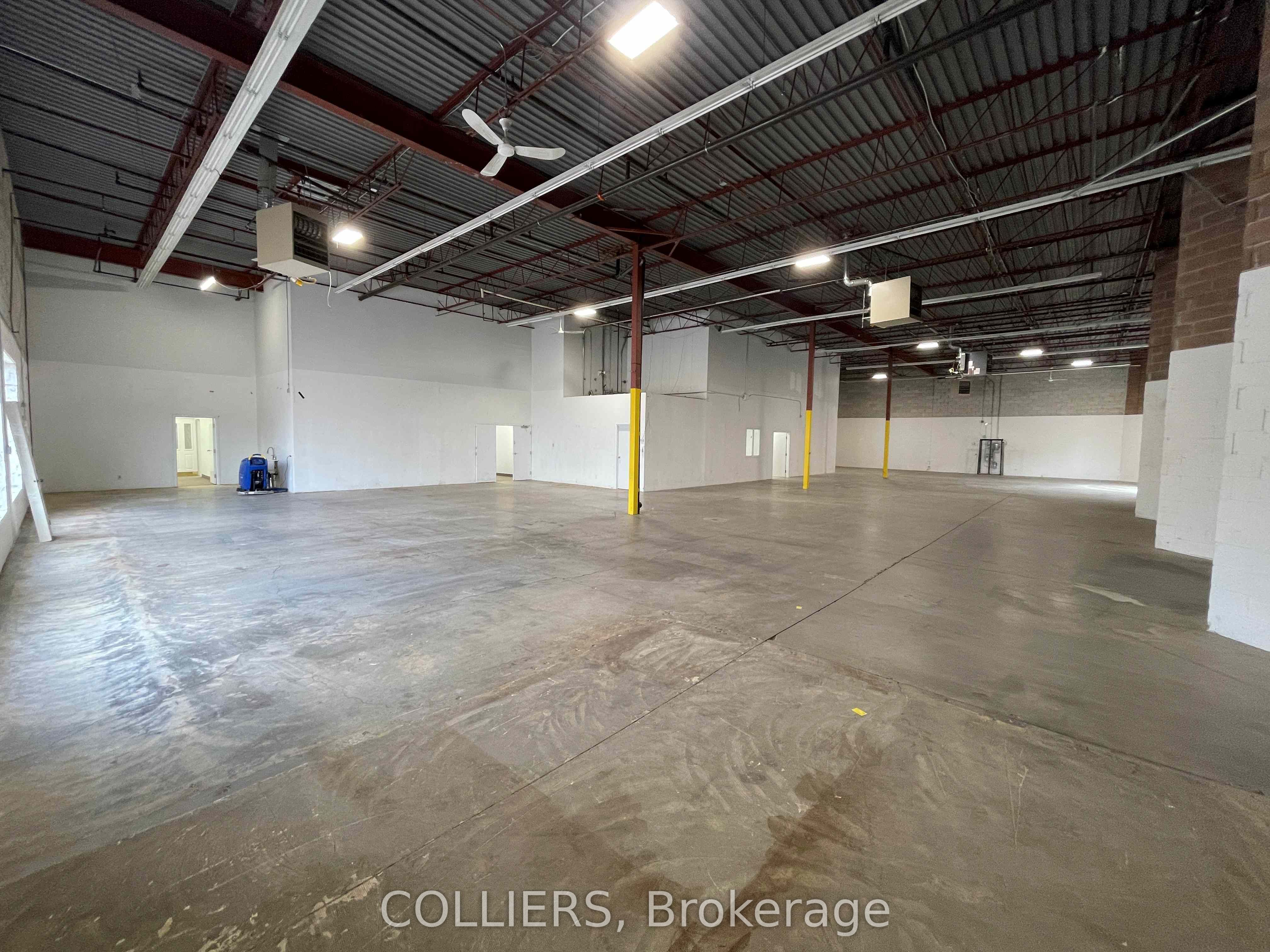 50 Mural Street 11 Property Photo 4