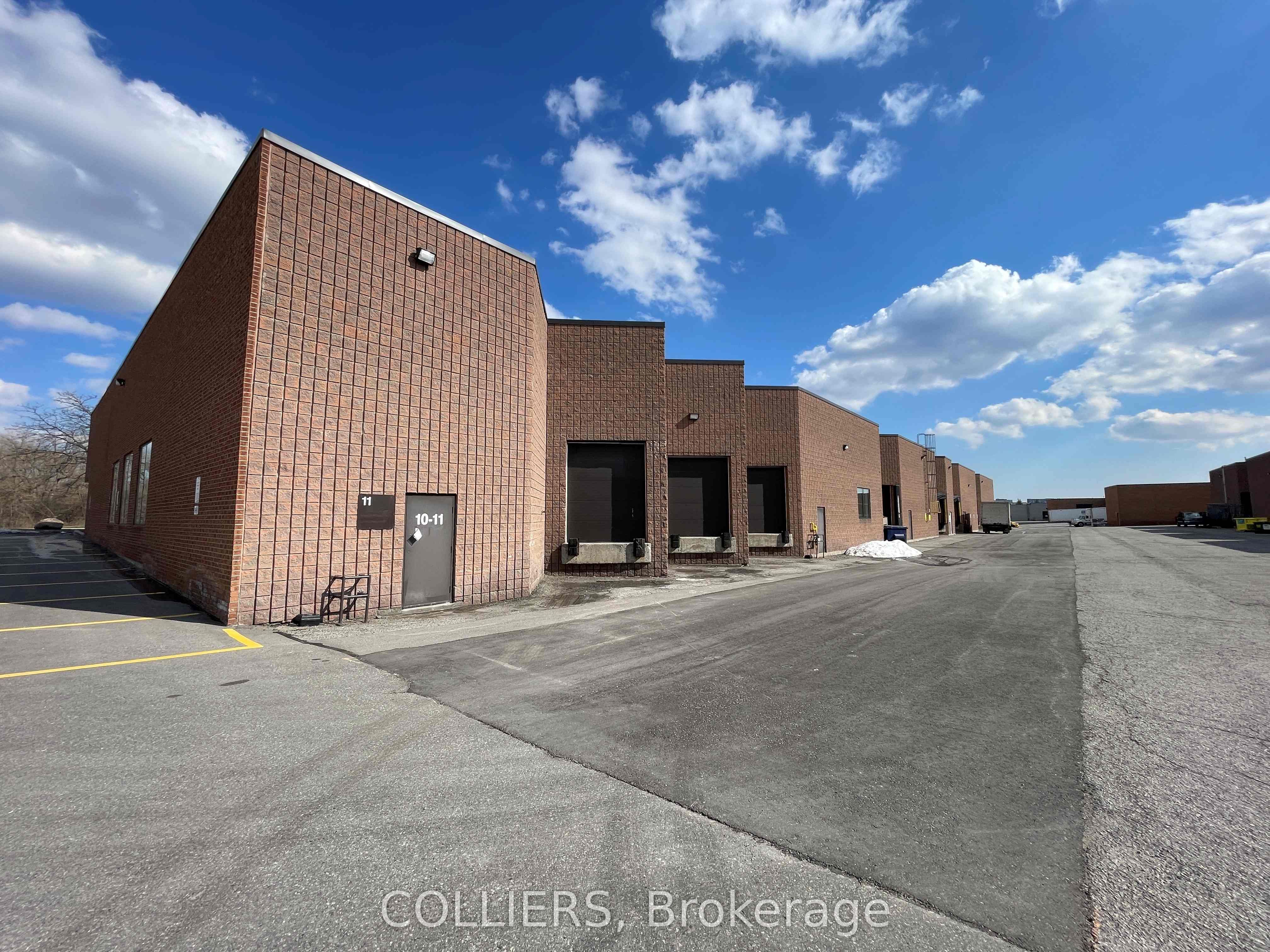 50 Mural Street 11 Property Photo 5