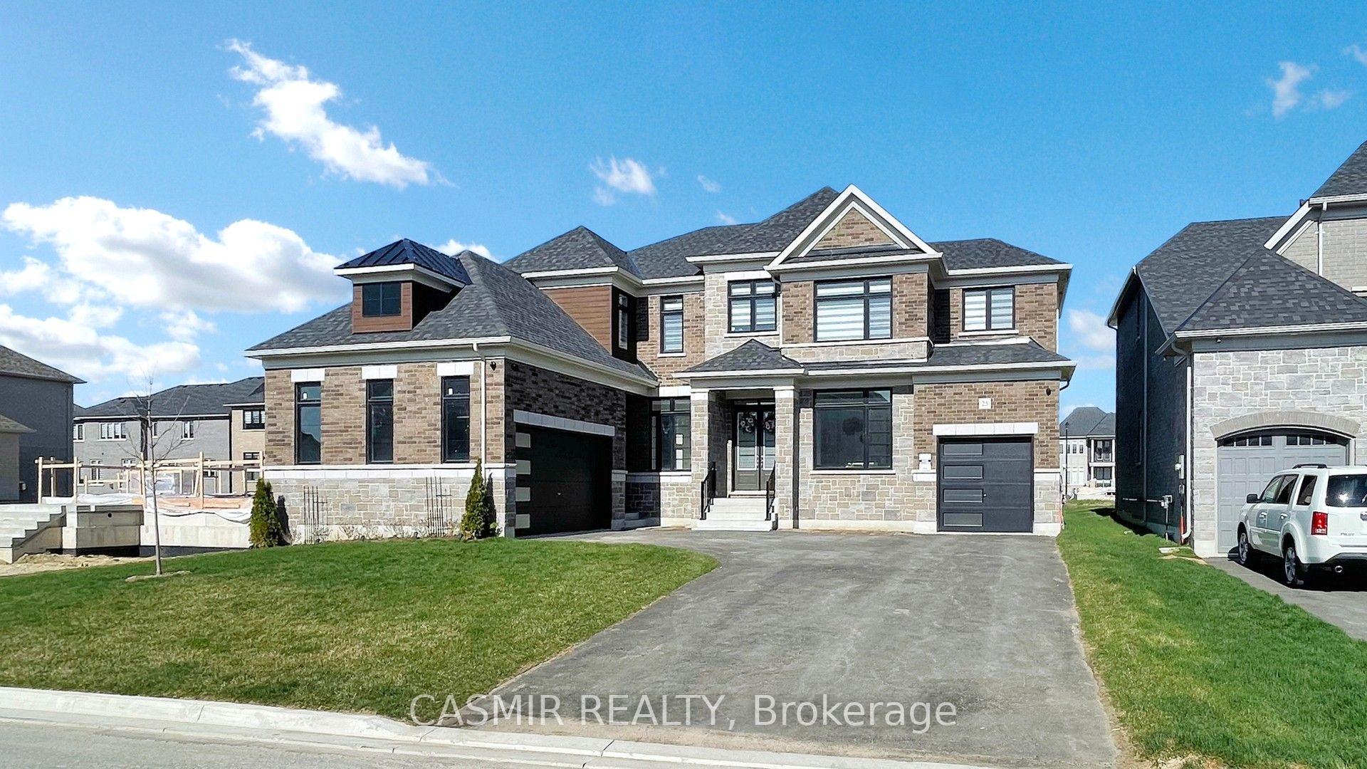 25 Bellflower Crescent Property Photo 1