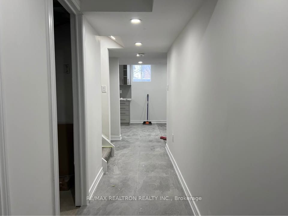 44 Lewis Honey Drive B Property Photo 6