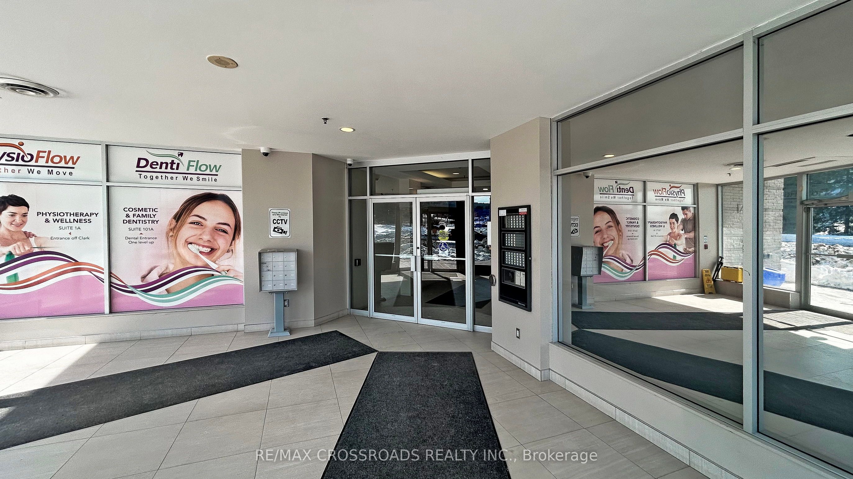 #phk - 7368 Yonge Street Property Photo 2