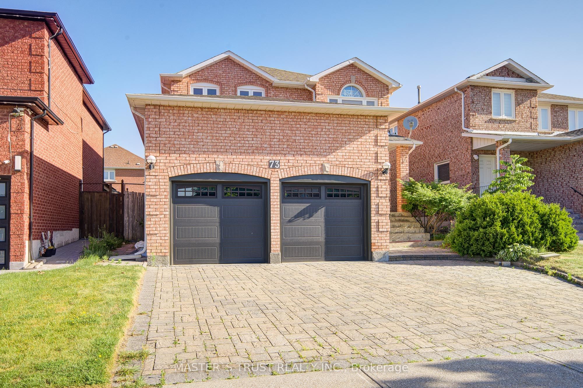 73 Woodriver Street Property Photo 1