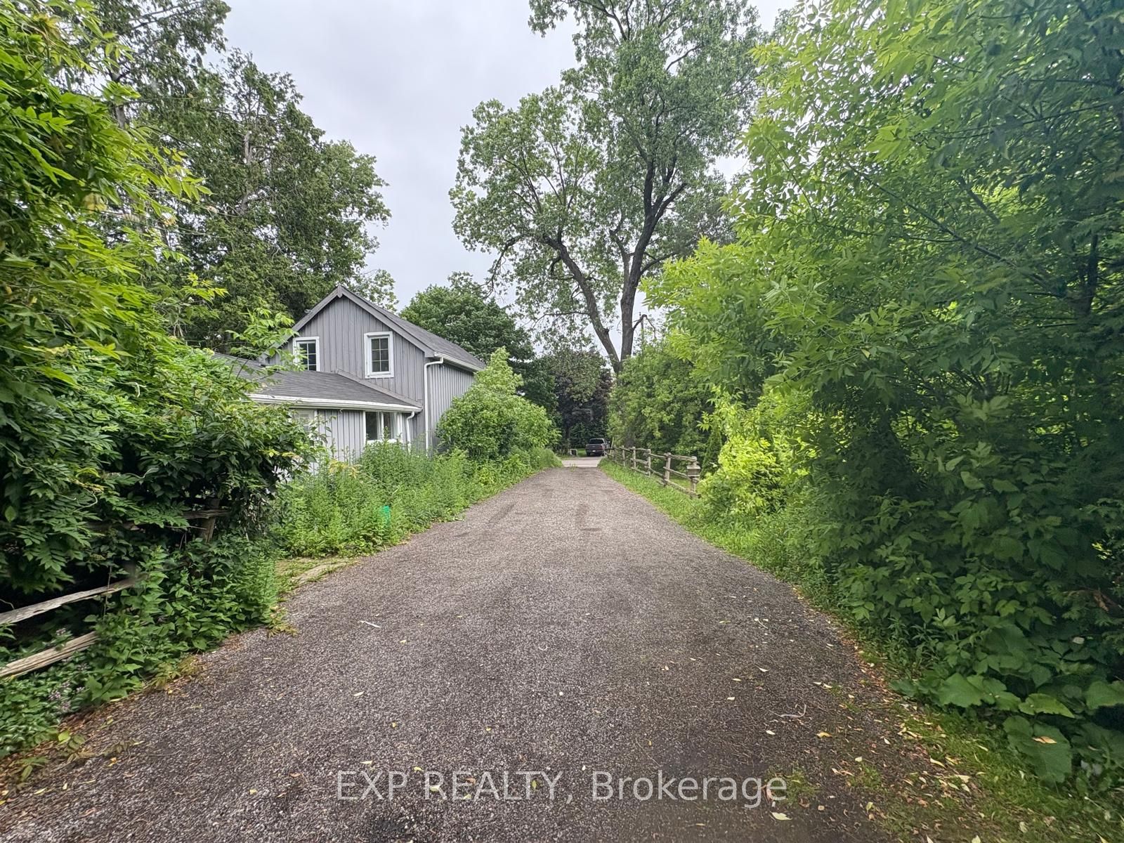 238 Main Street N Property Photo 2