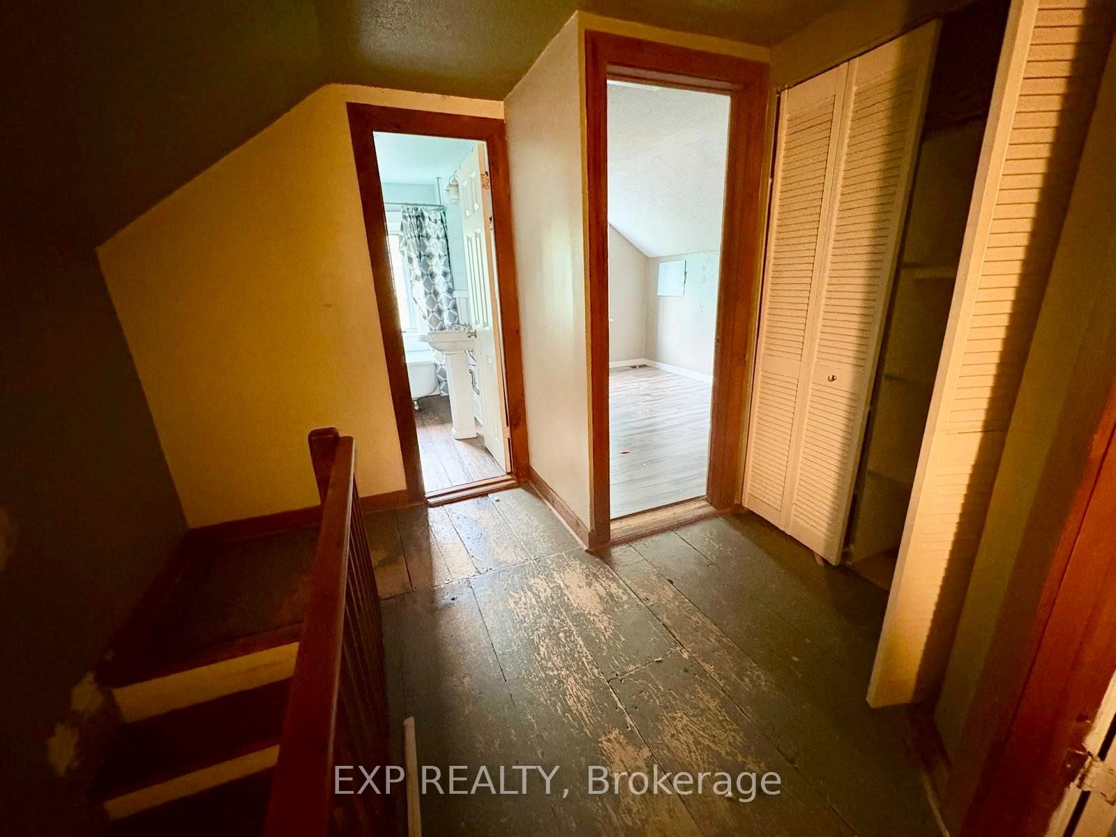 238 Main Street N Property Photo 6
