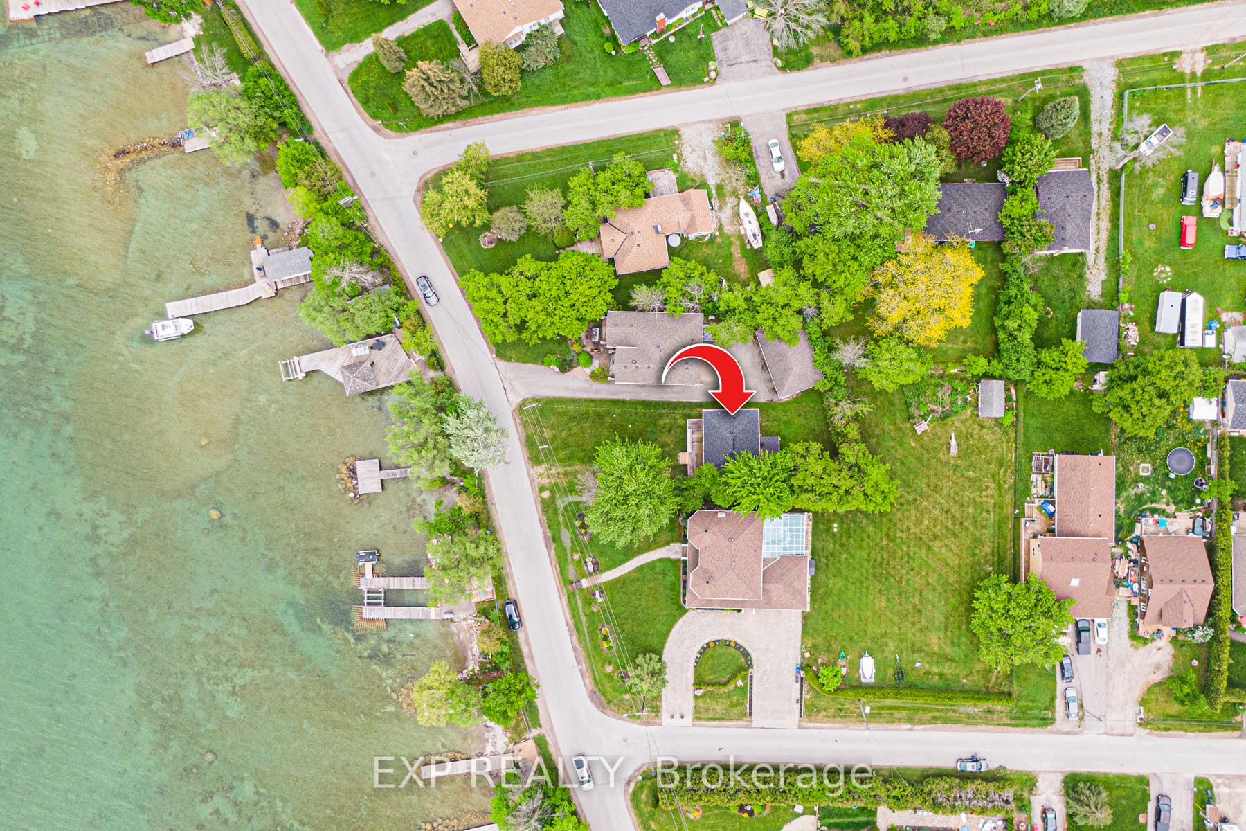 17 Lake Drive E Property Photo 1
