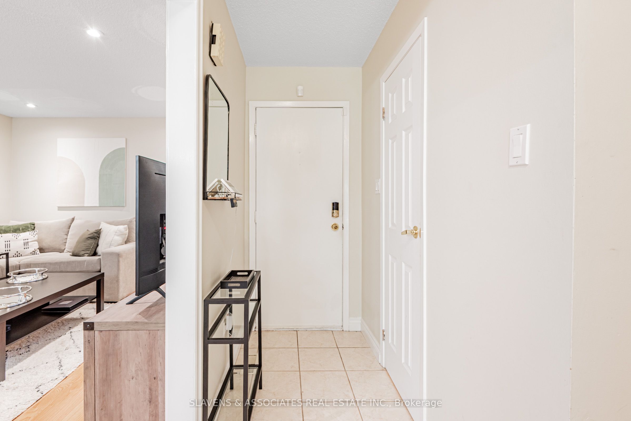 66 Mabley Crescent Property Photo 3