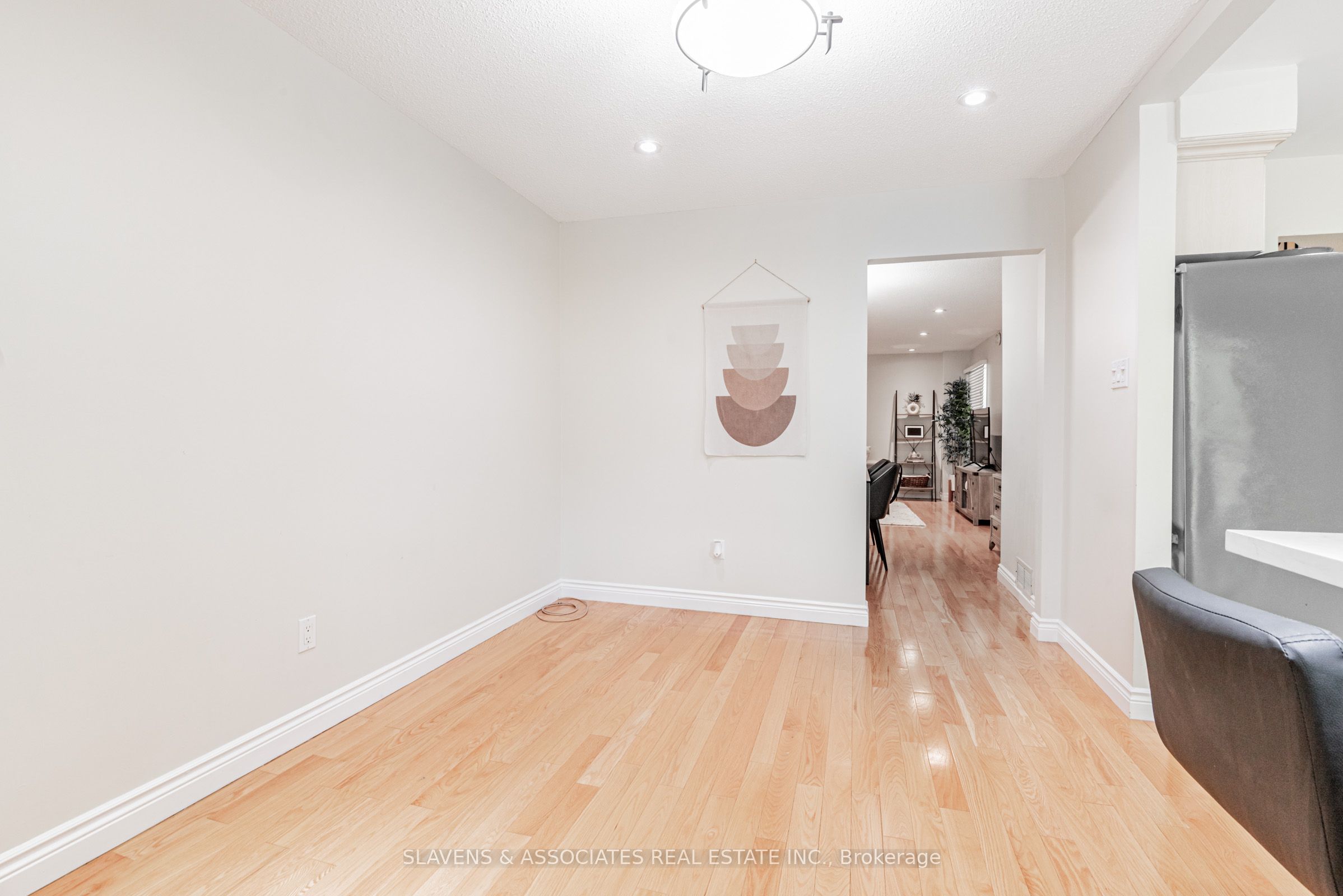 66 Mabley Crescent Property Photo 13