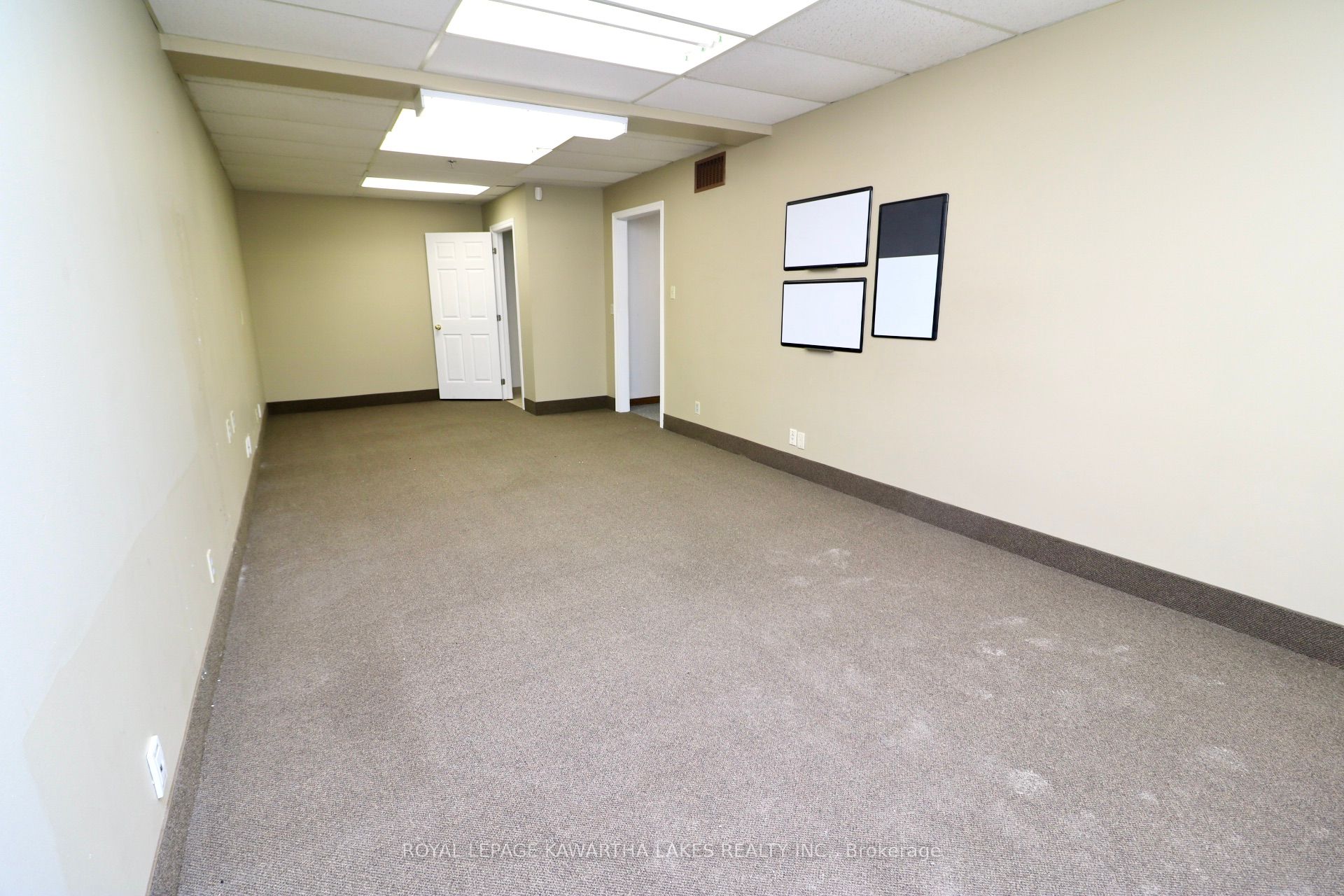 #640 Sqft - 328 Mill Street Property Photo 6