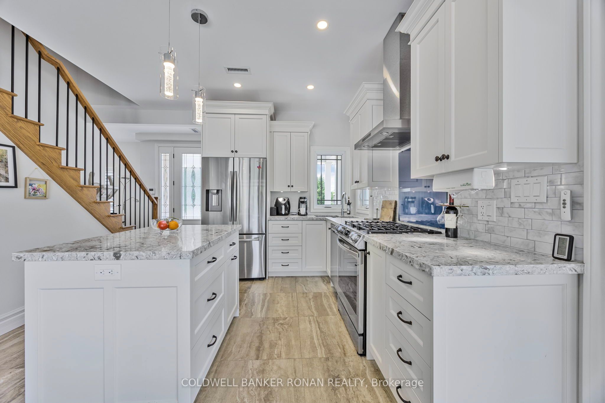 6298 4th Line Property Photo 9