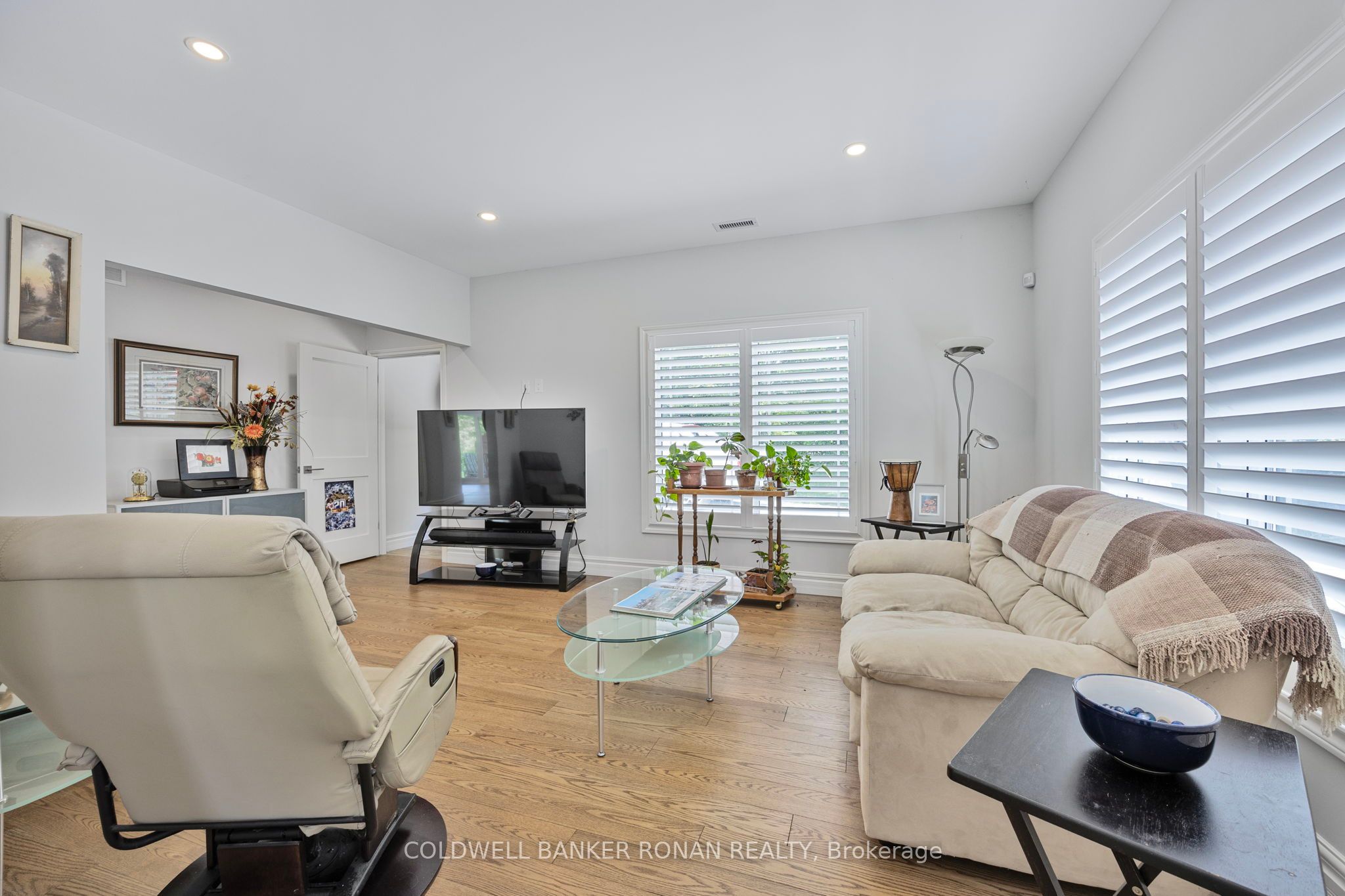 6298 4th Line Property Photo 13