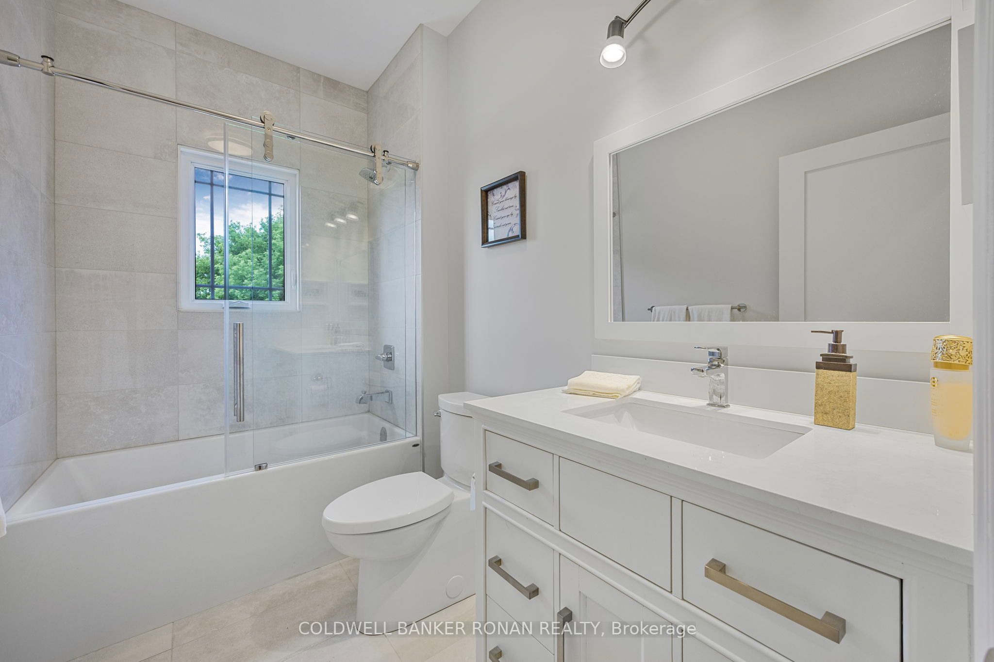 6298 4th Line Property Photo 20