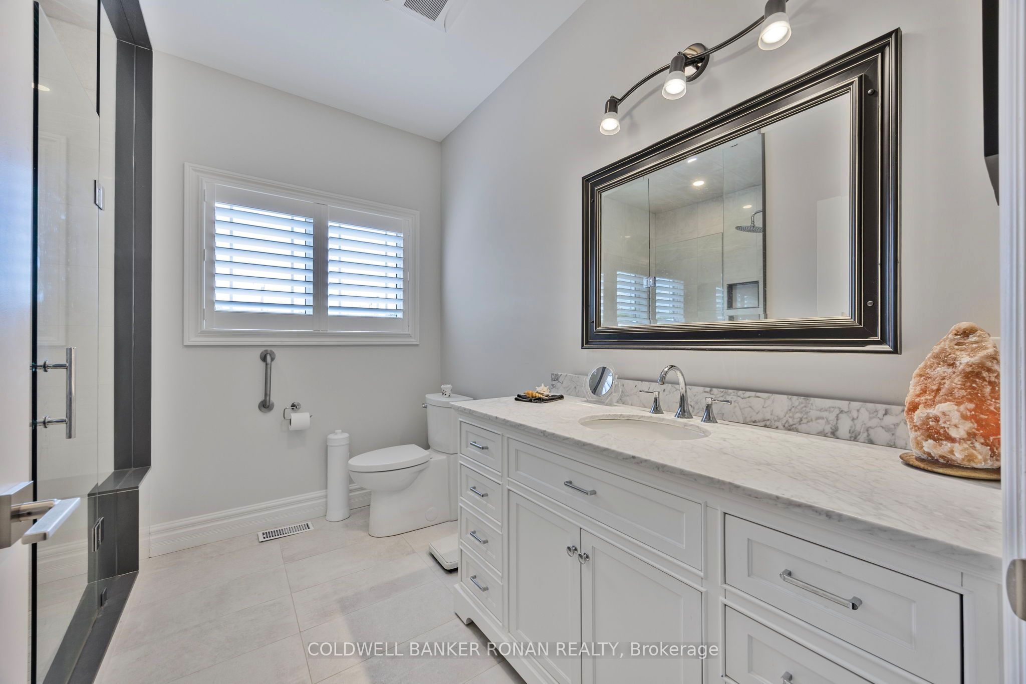 6298 4th Line Property Photo 24