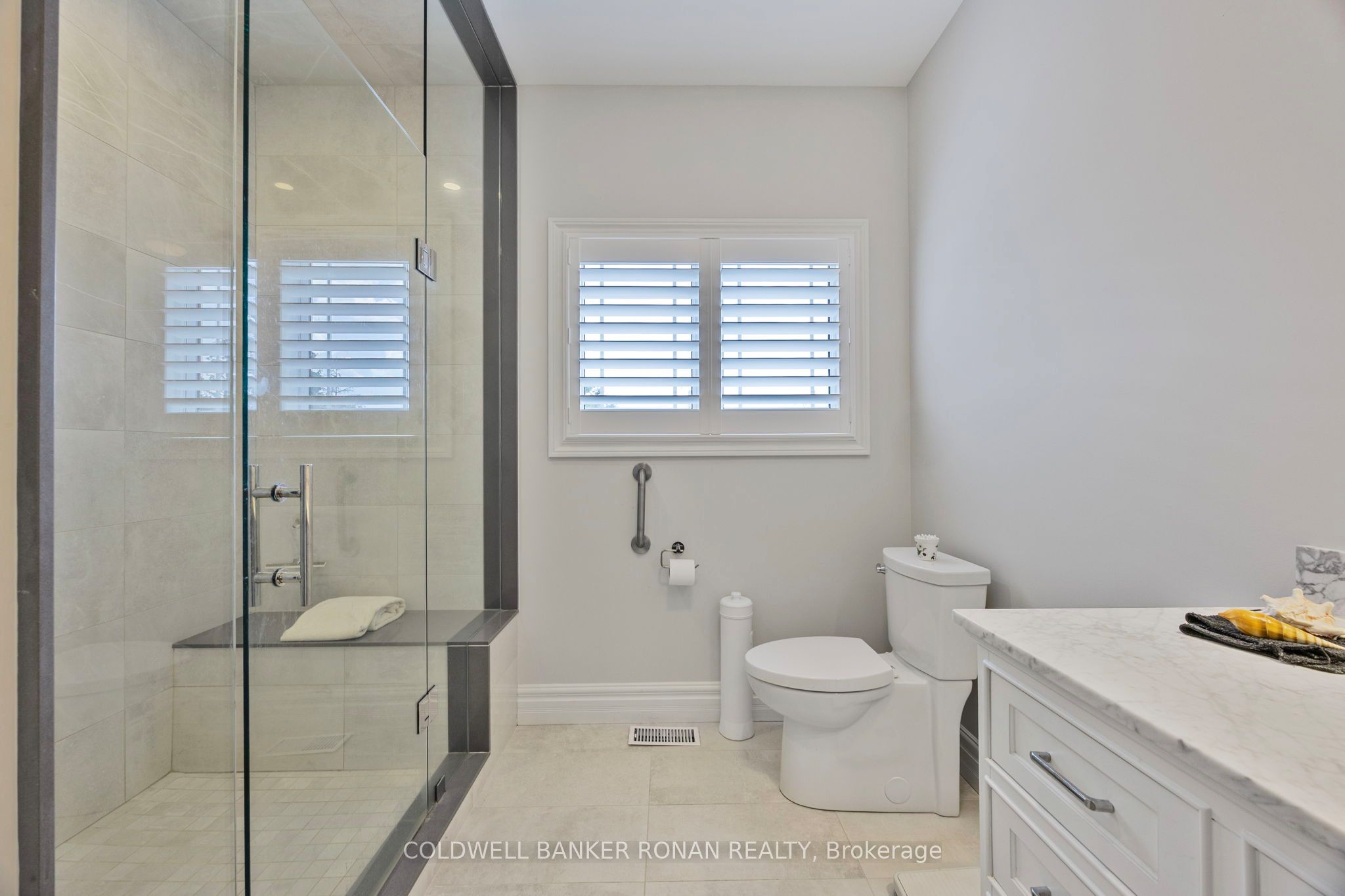 6298 4th Line Property Photo 25