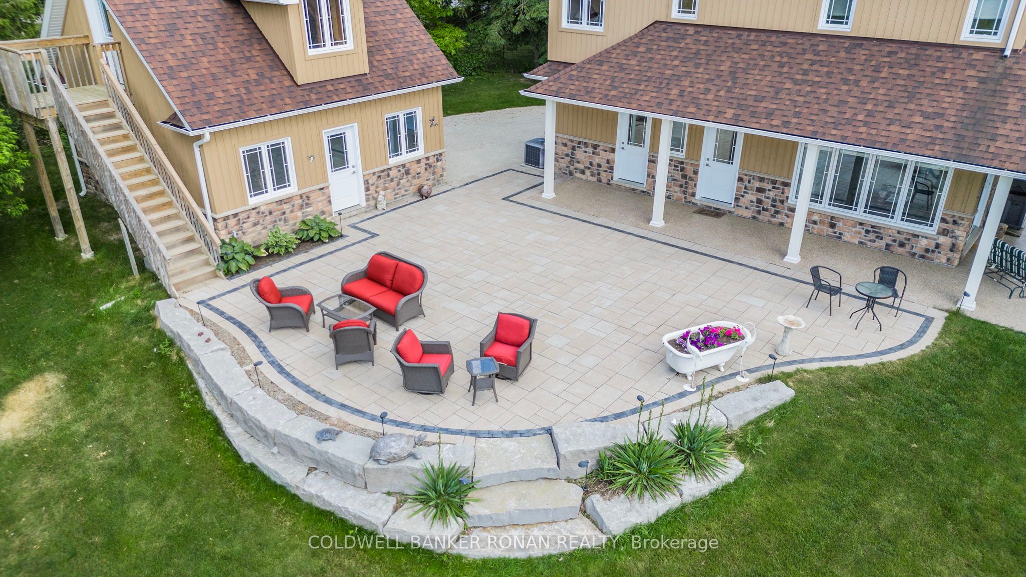 6298 4th Line Property Photo 29