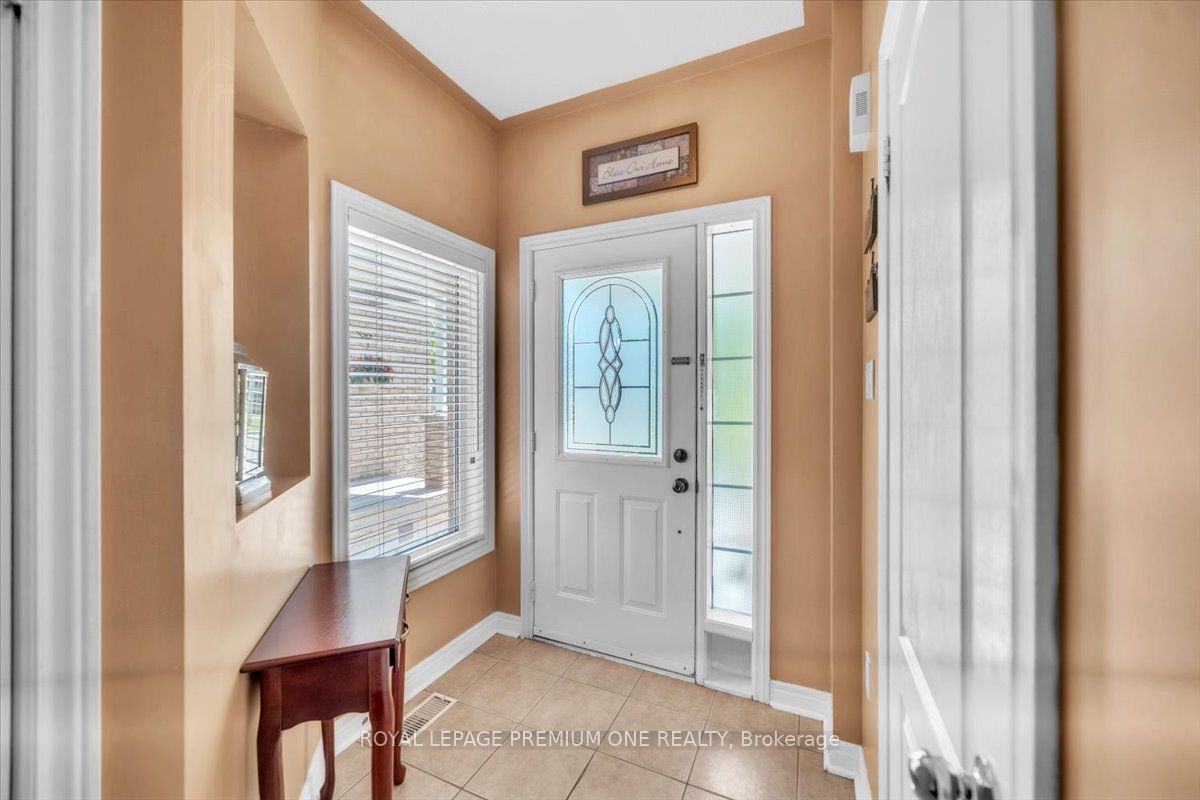 97 Blackthorn Drive Property Photo 2