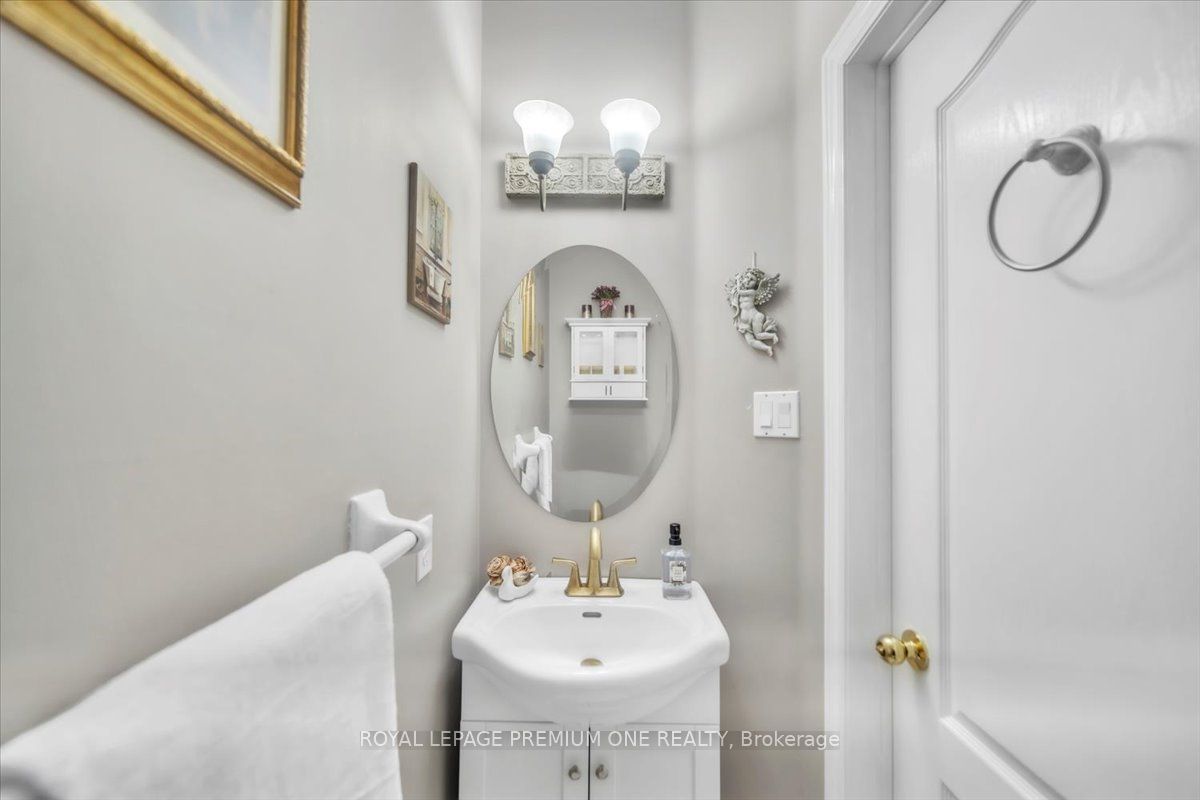 97 Blackthorn Drive Property Photo 4
