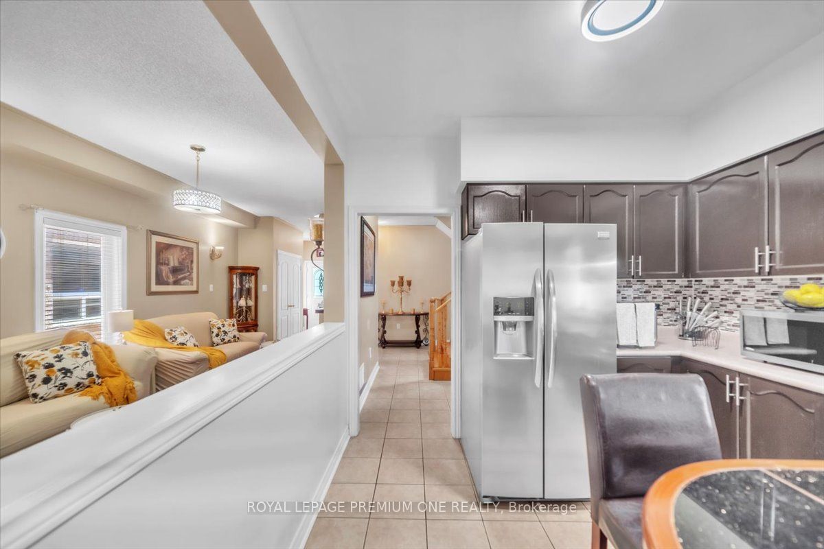 97 Blackthorn Drive Property Photo 8