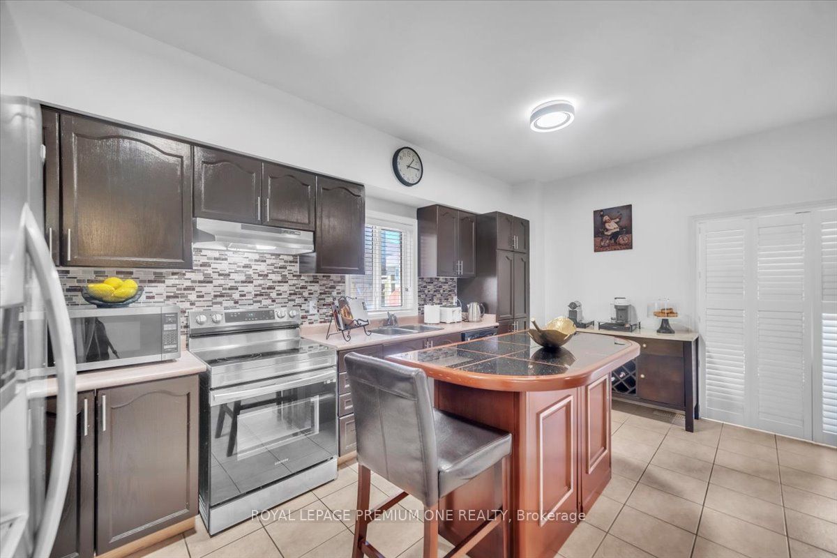 97 Blackthorn Drive Property Photo 9