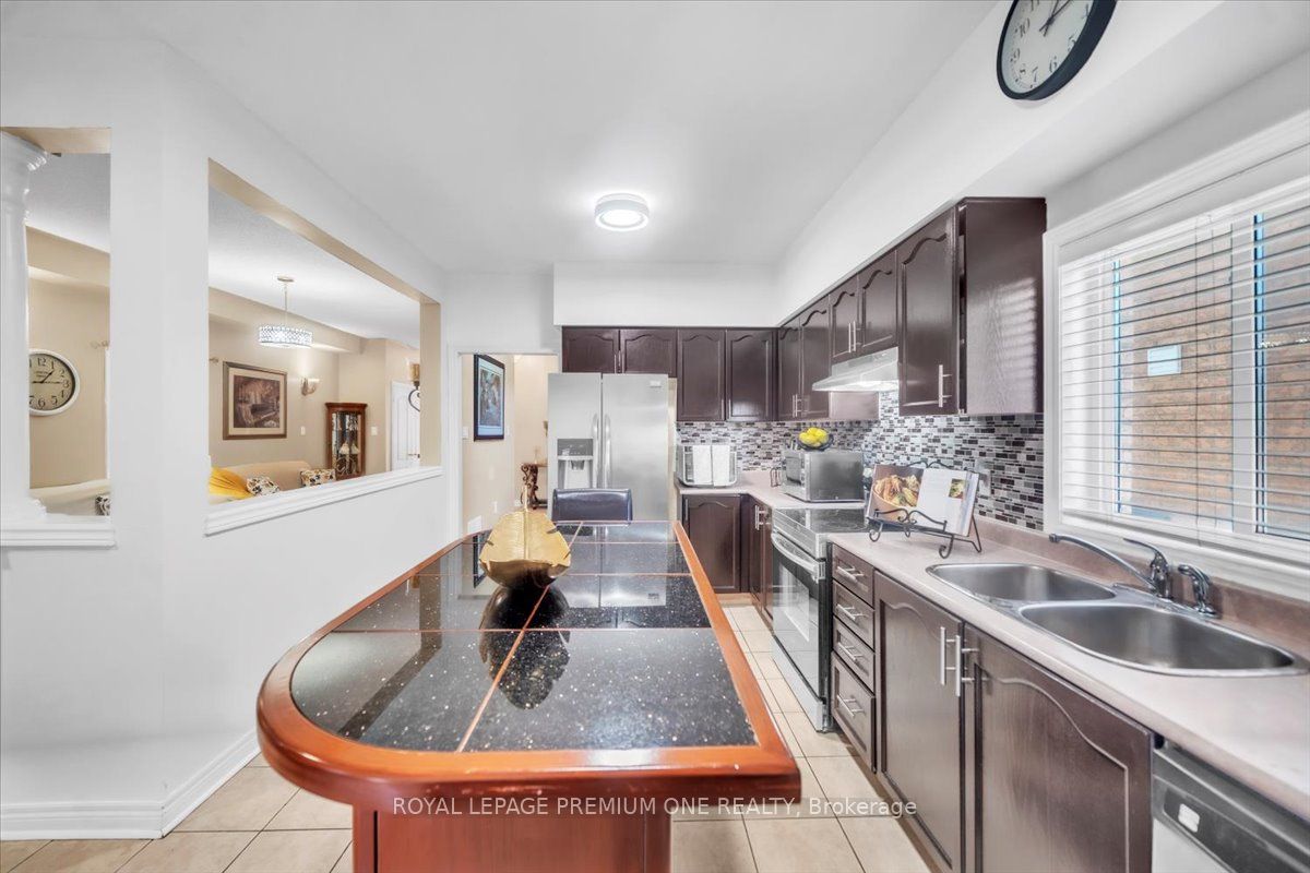 97 Blackthorn Drive Property Photo 11