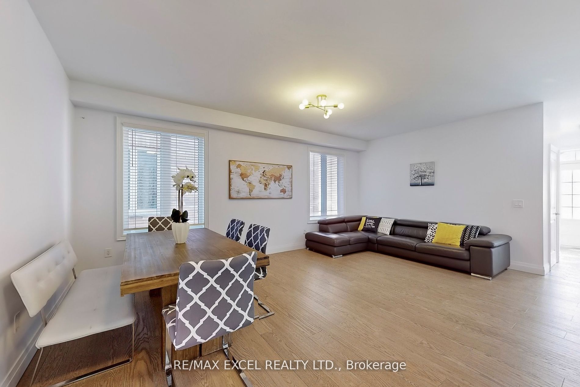 12 Jericho Avenue Property Photo 6