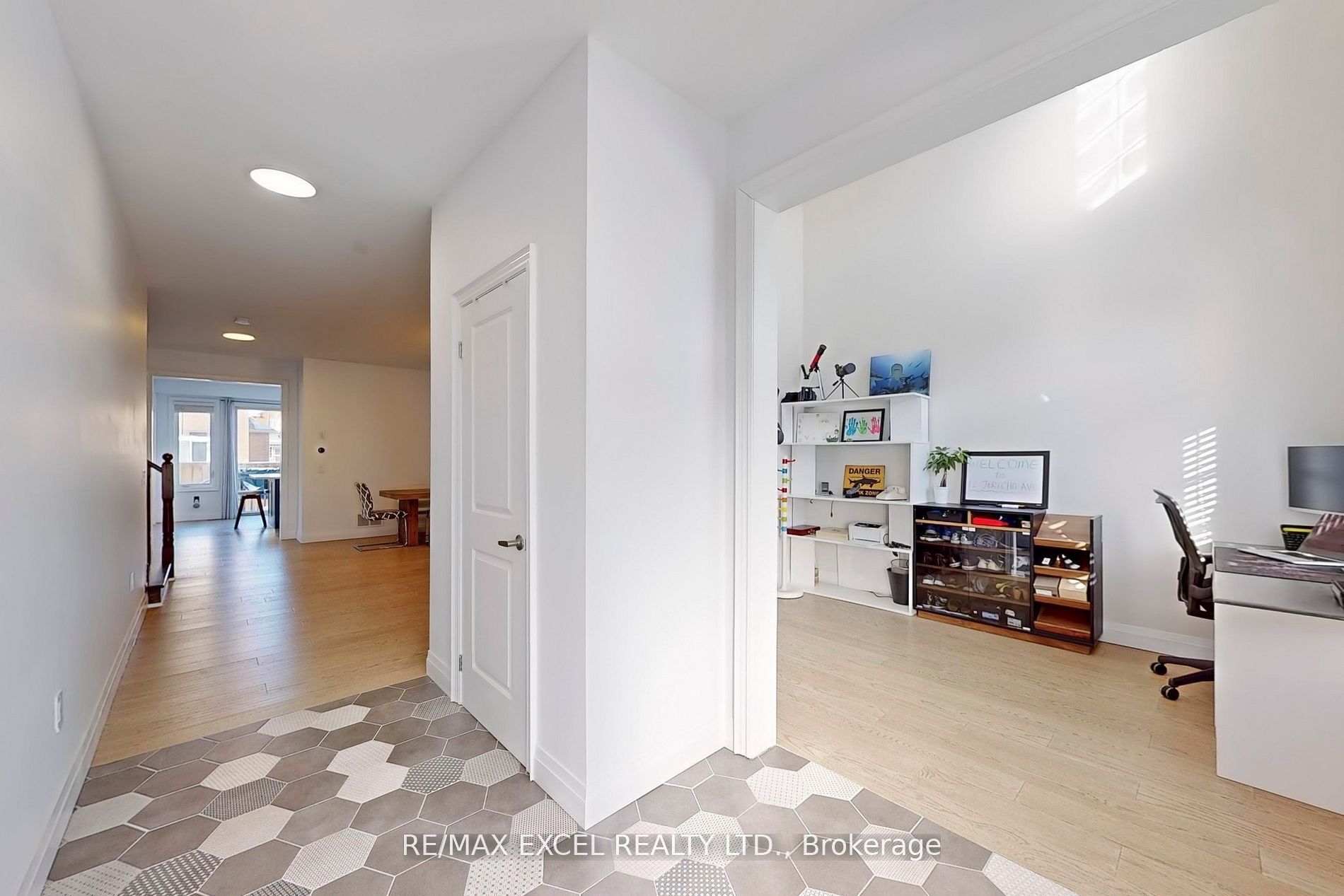12 Jericho Avenue Property Photo 18
