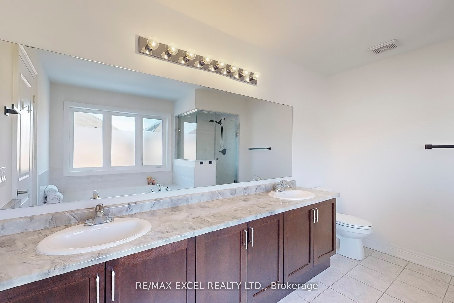 12 Jericho Avenue Property Photo 26