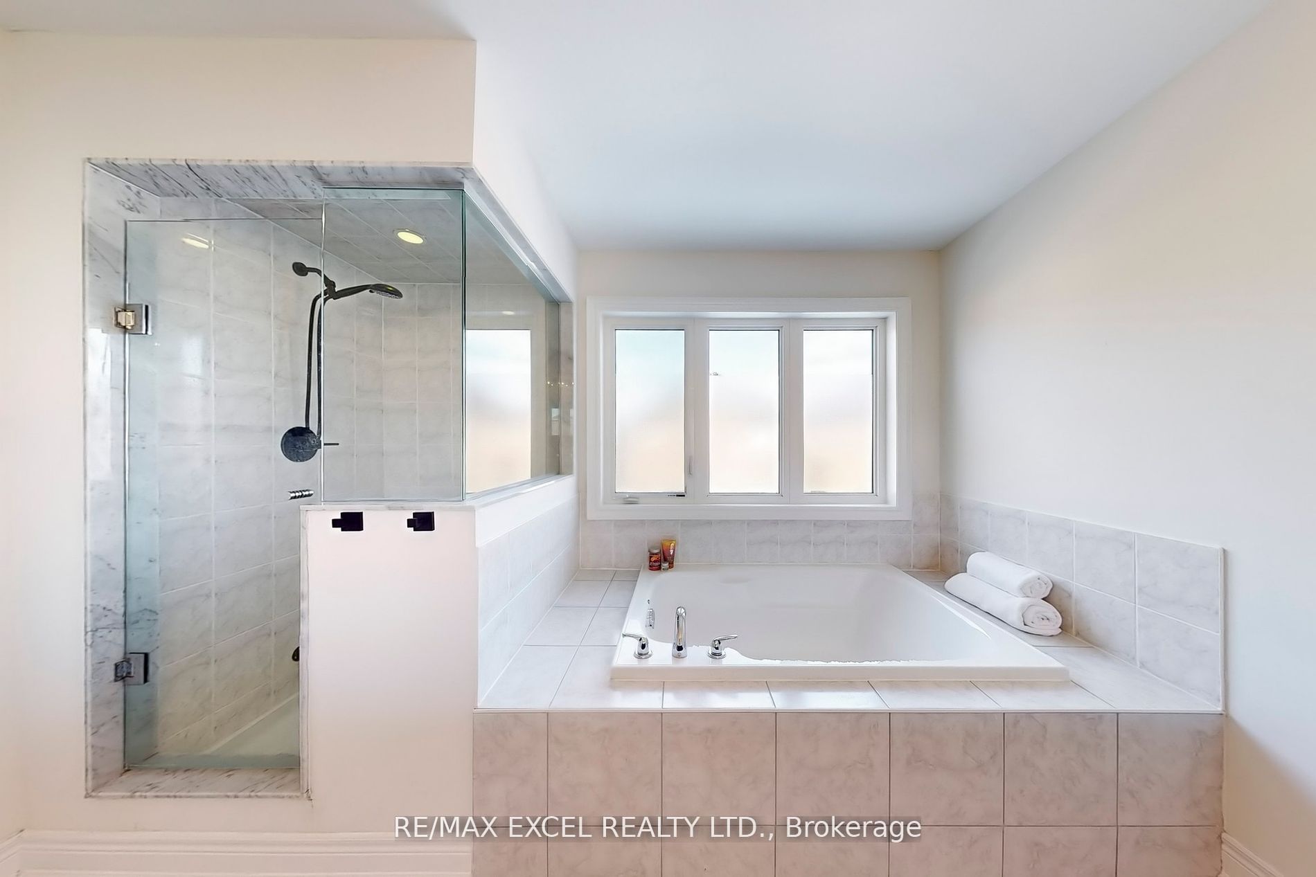 12 Jericho Avenue Property Photo 27