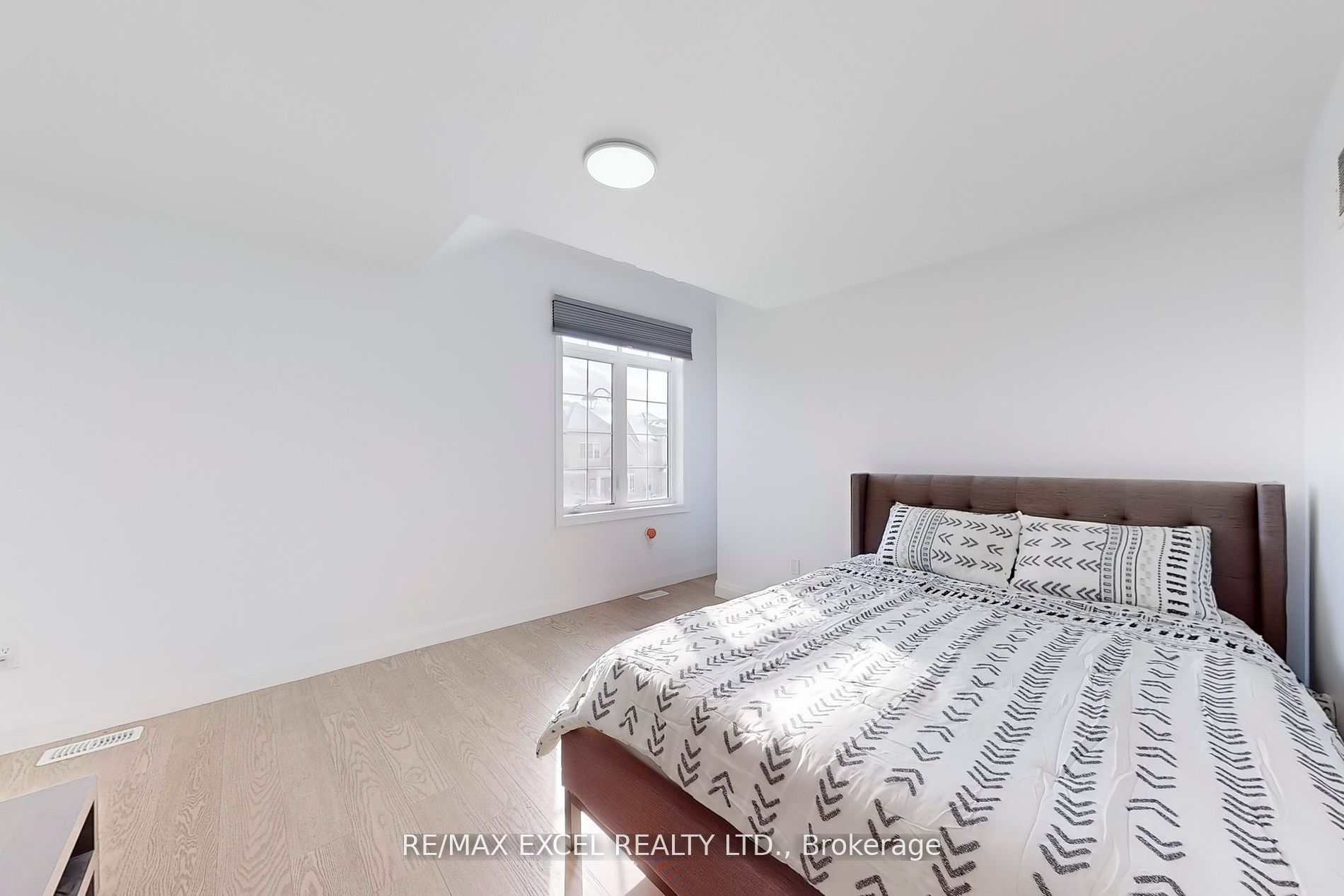 12 Jericho Avenue Property Photo 28