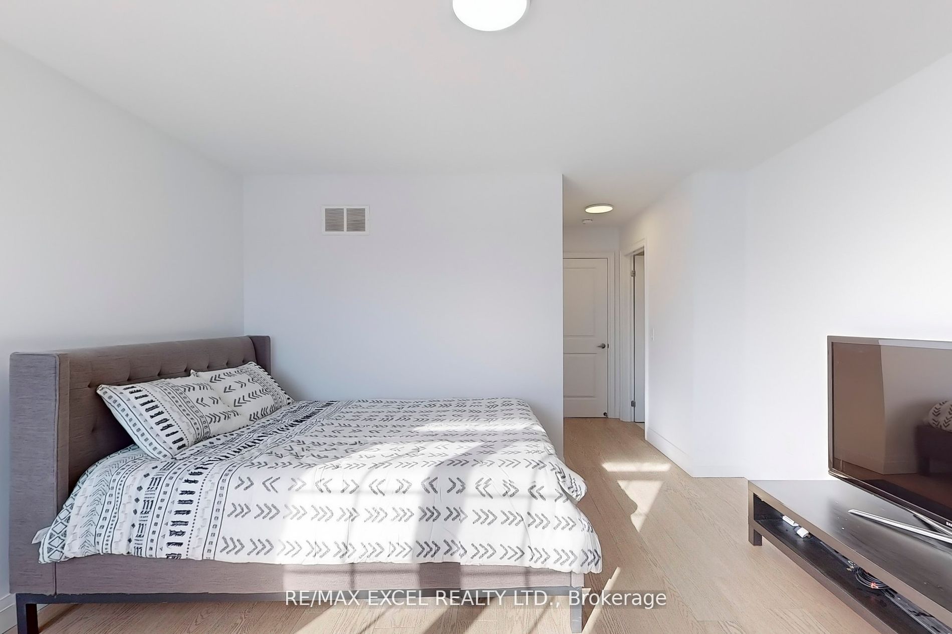 12 Jericho Avenue Property Photo 30