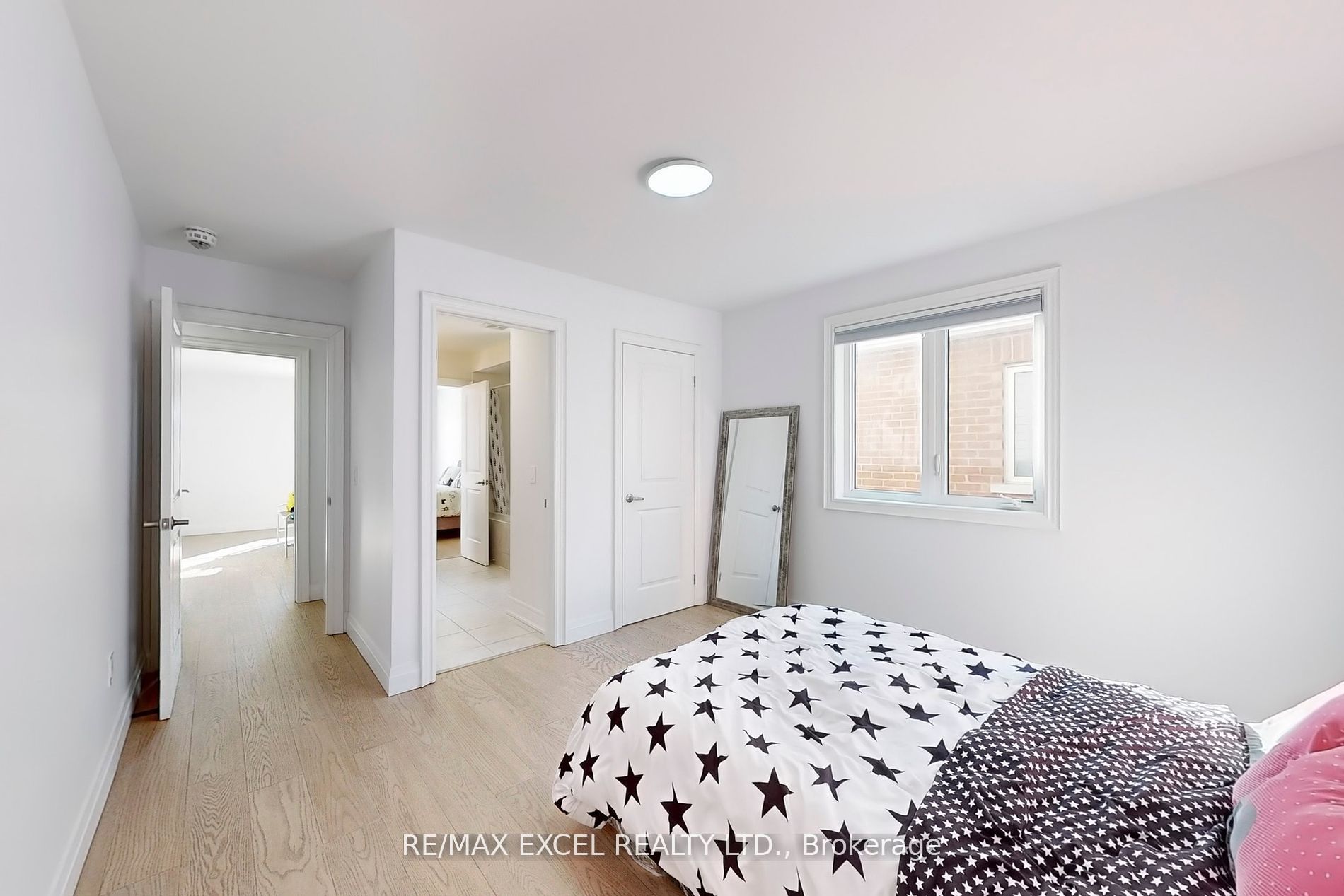 12 Jericho Avenue Property Photo 36