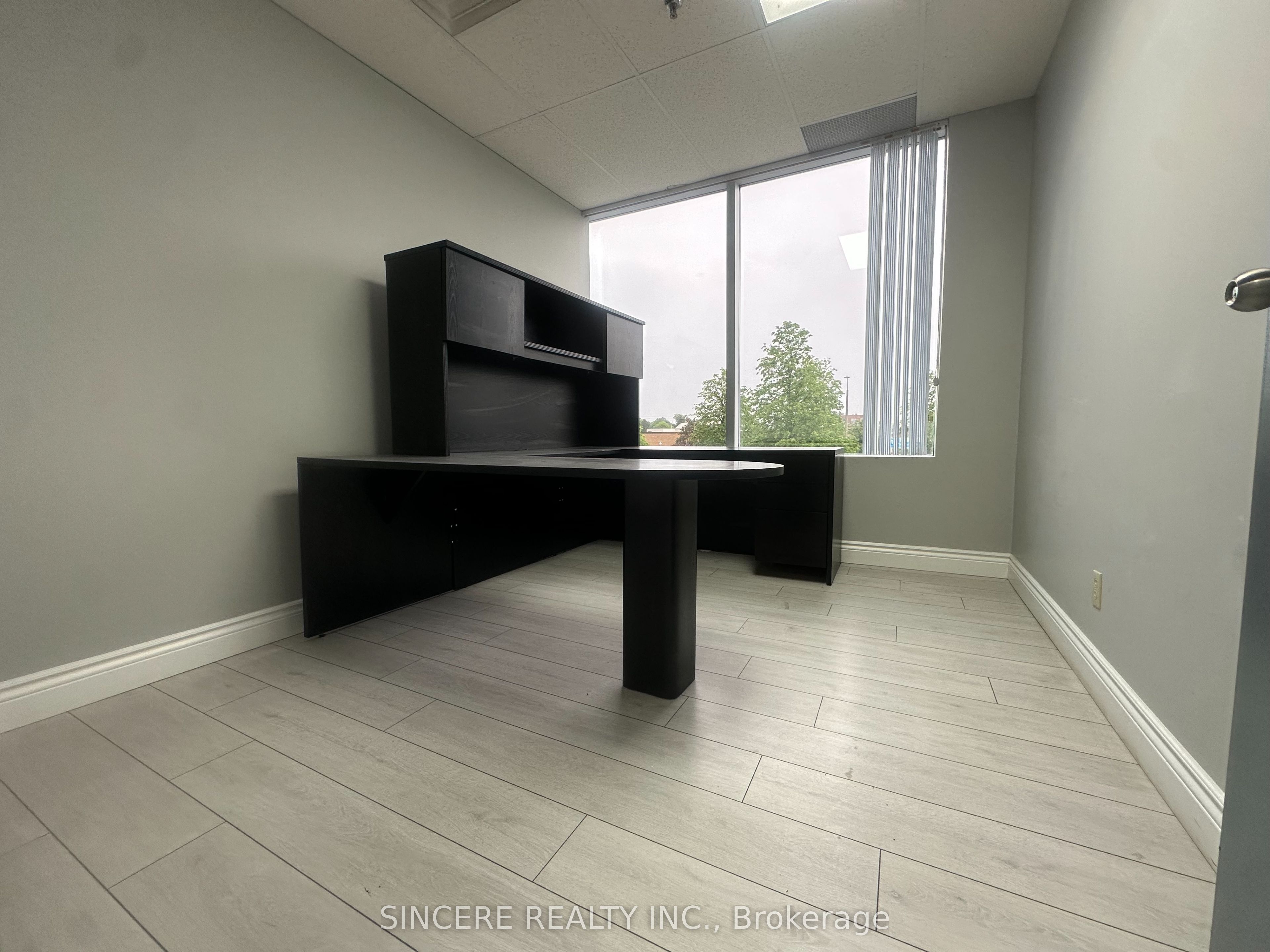 #200 - 168 Konrad Crescent Property Photo 10