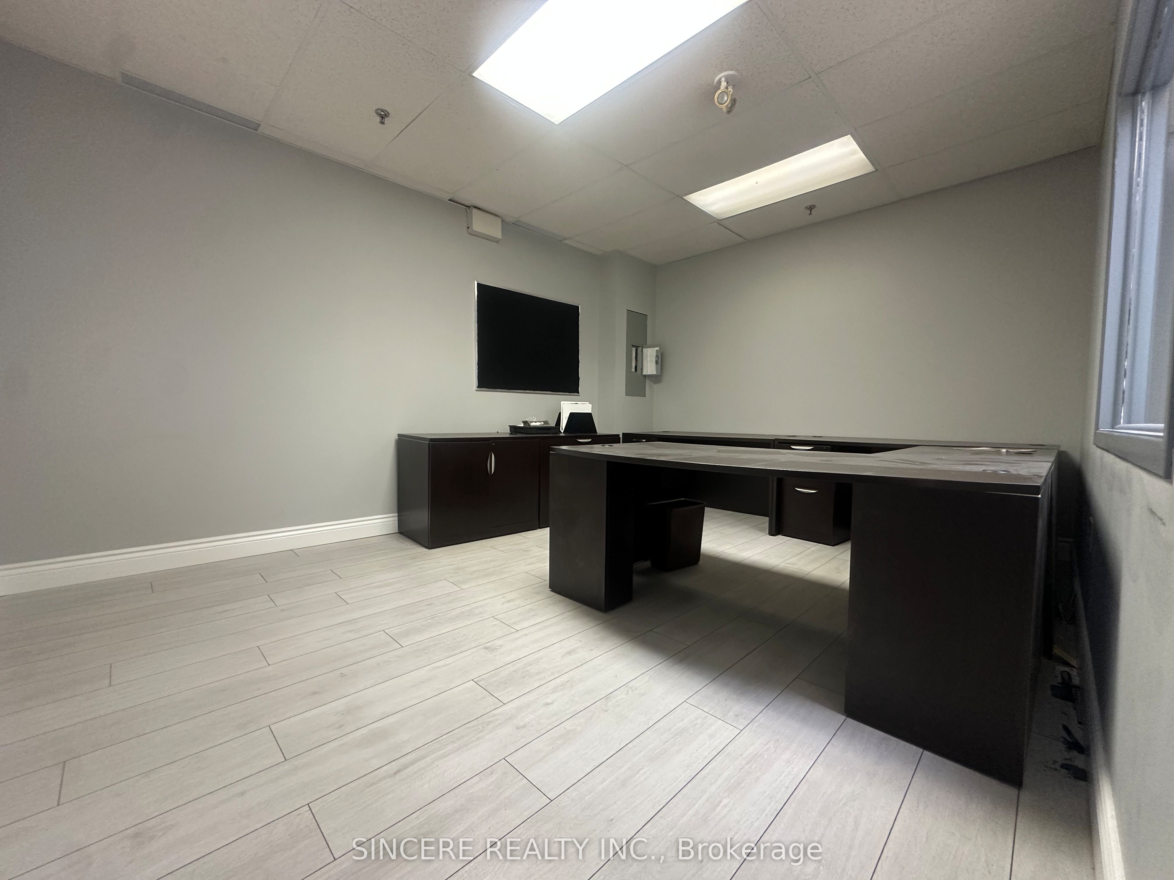 #200 - 168 Konrad Crescent Property Photo 13