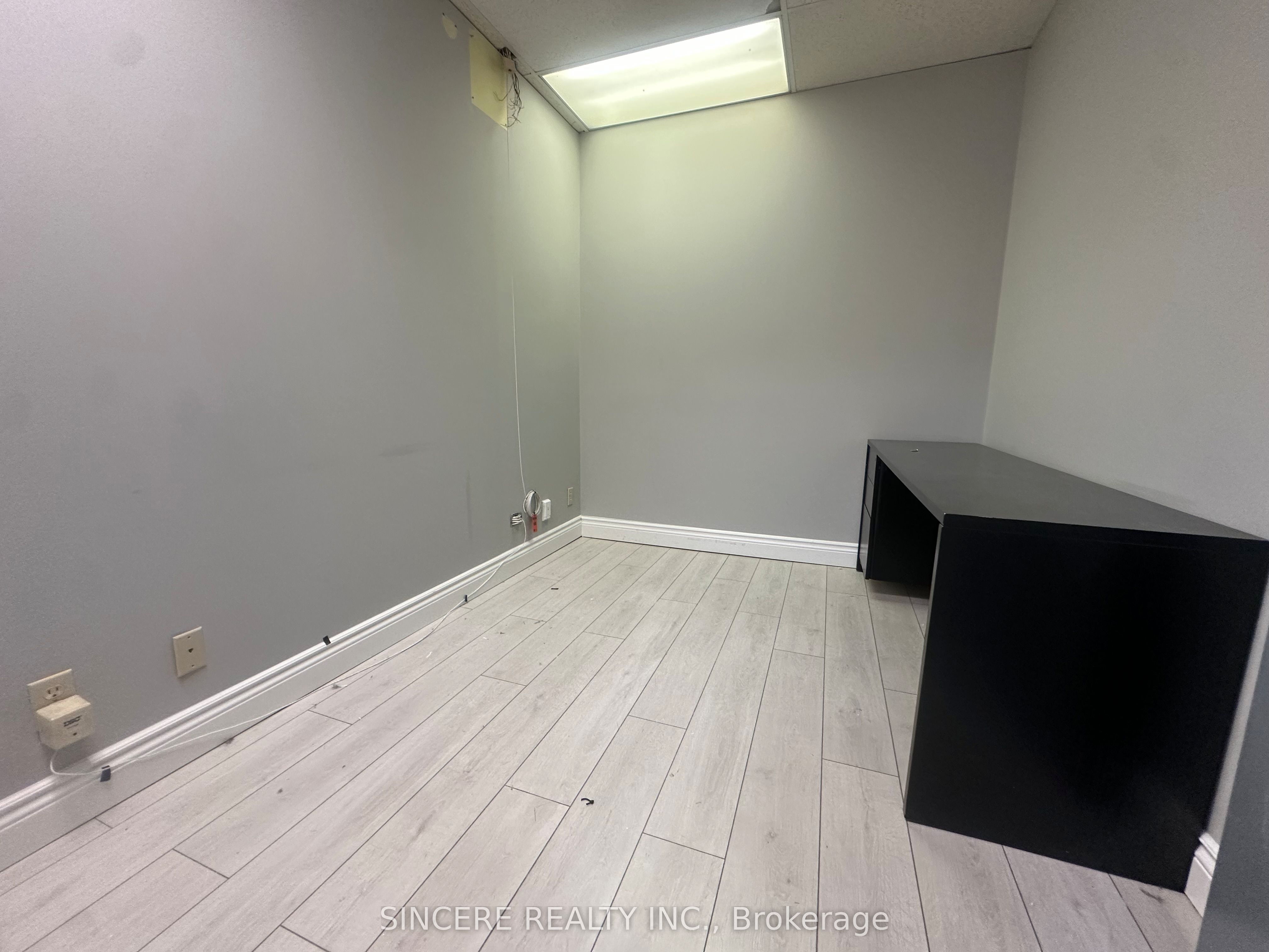 #200 - 168 Konrad Crescent Property Photo 16