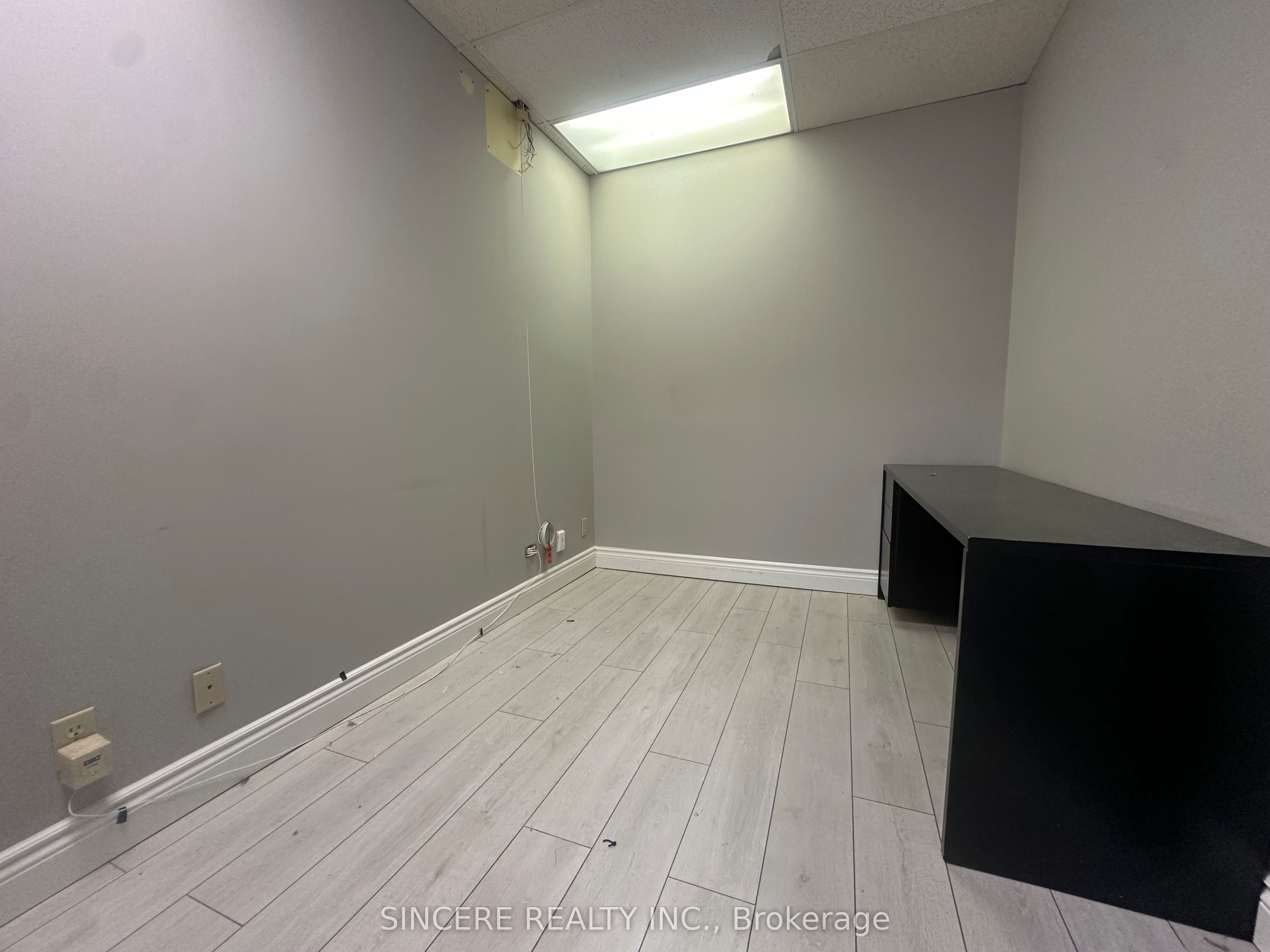 #200 - 168 Konrad Crescent Property Photo 17