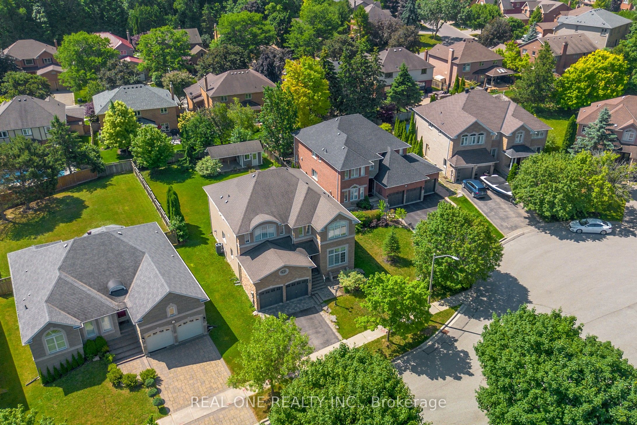 27 Gleave Court Property Photo 4