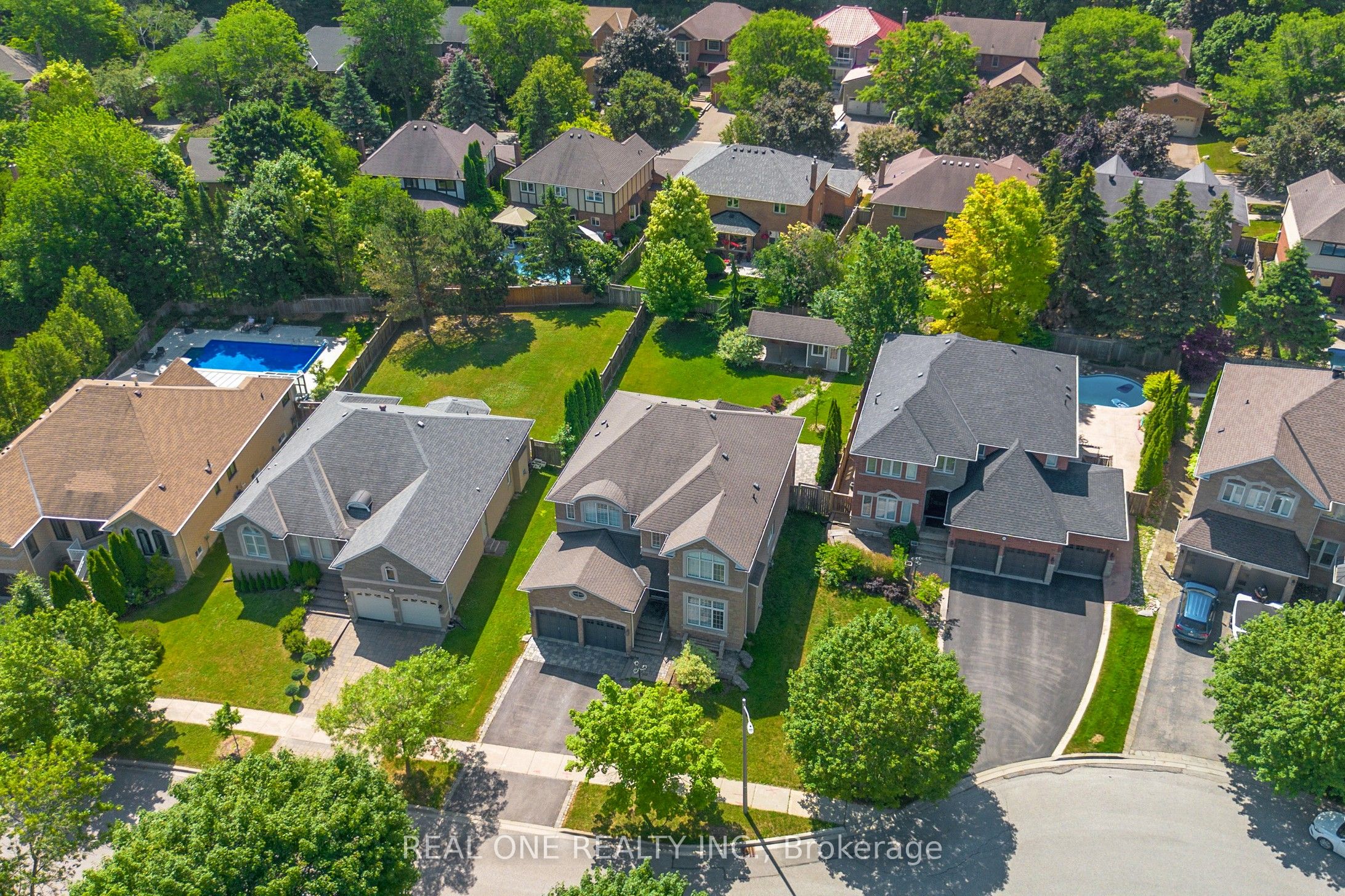 27 Gleave Court Property Photo 42