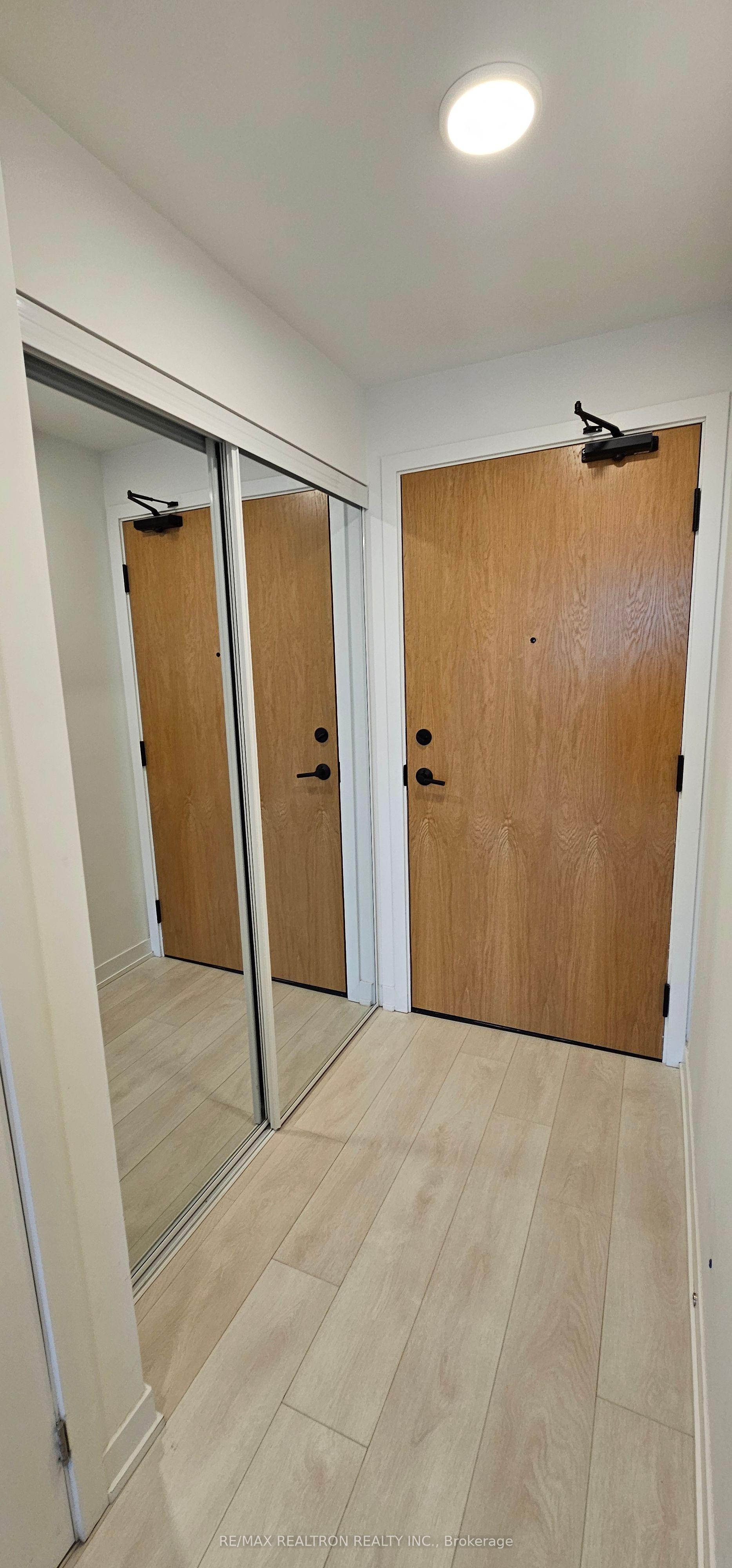 #432 - 7950 Bathurst Street Property Photo 3