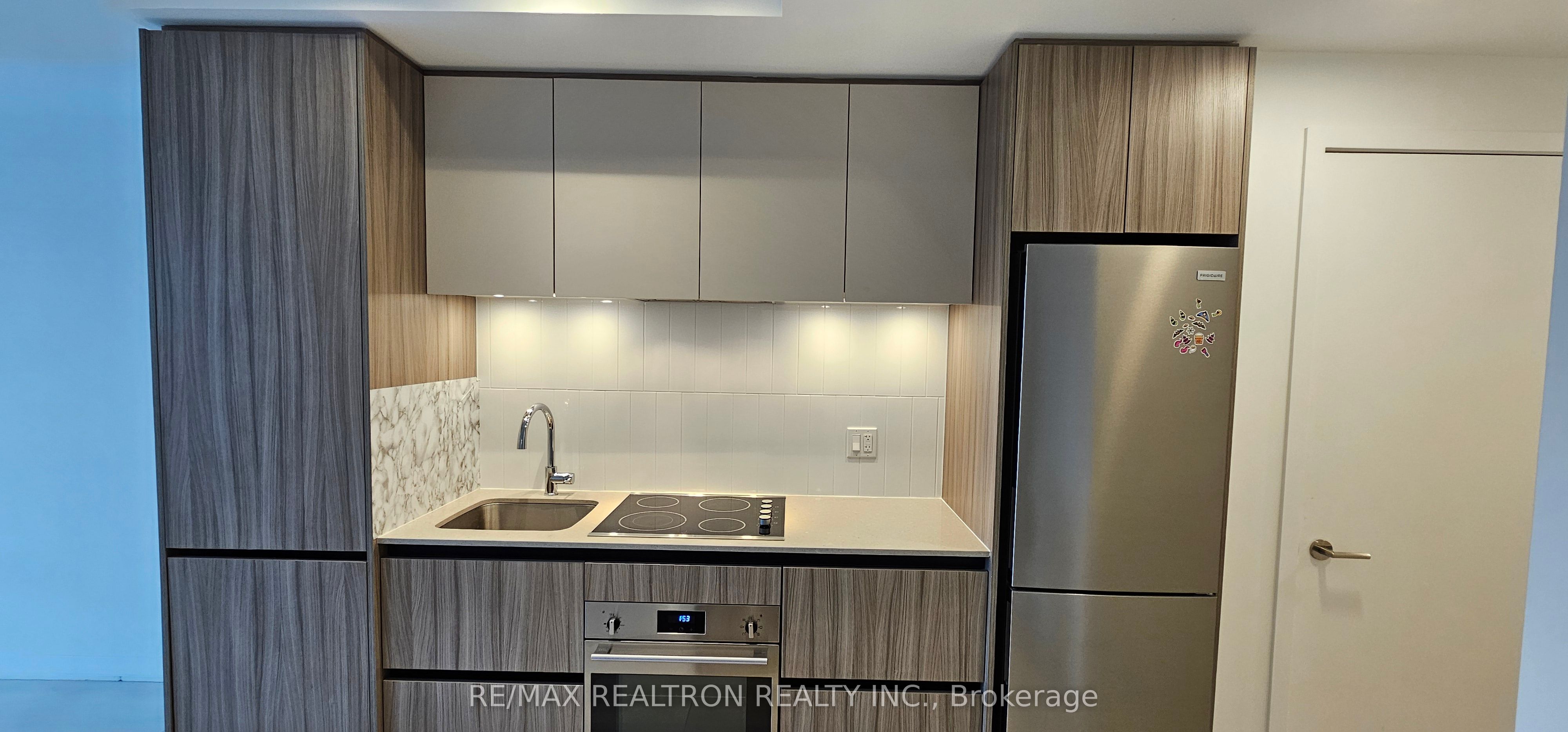 #432 - 7950 Bathurst Street Property Photo 8