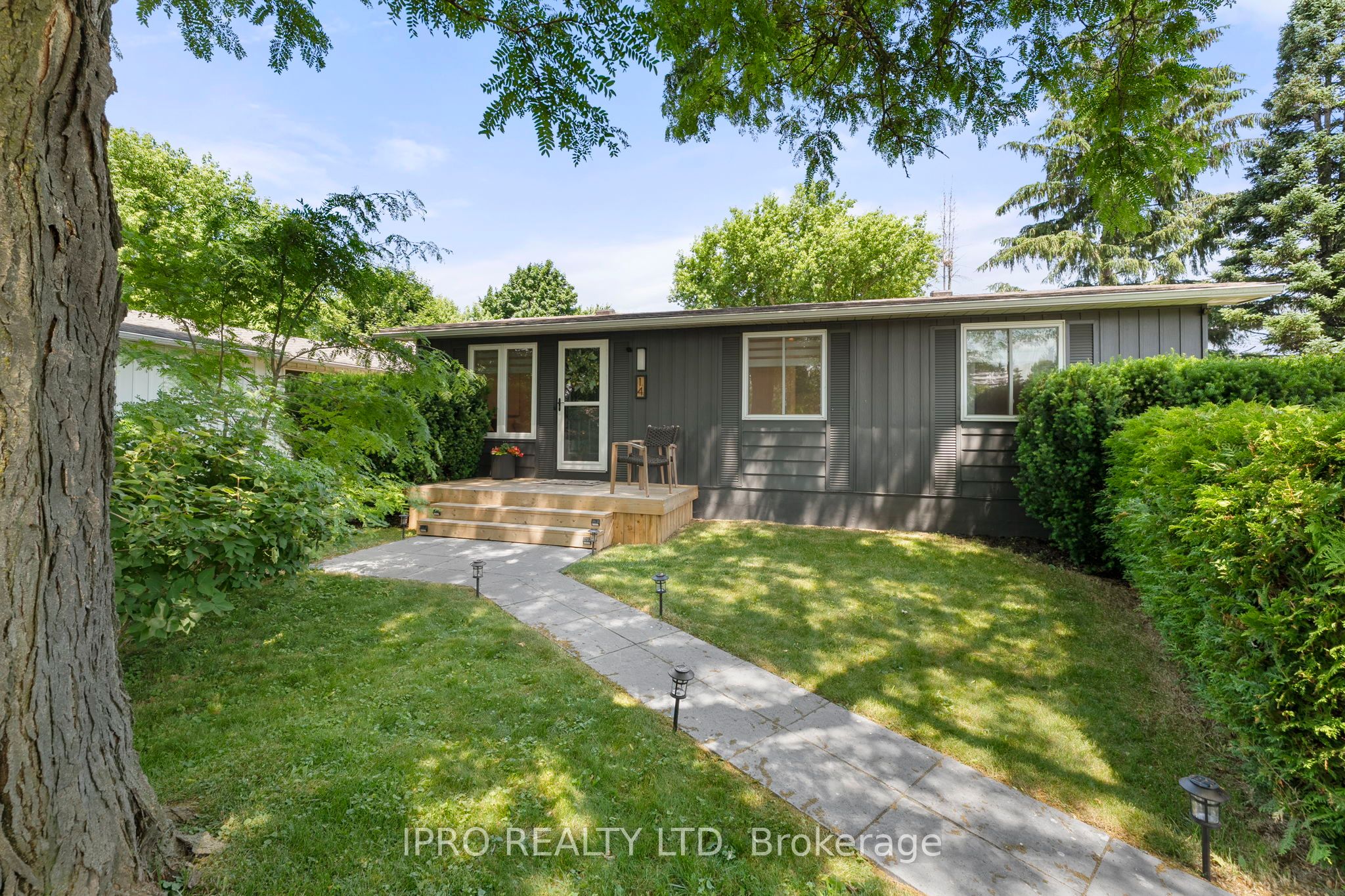 14 Greenaway Street Property Photo 1