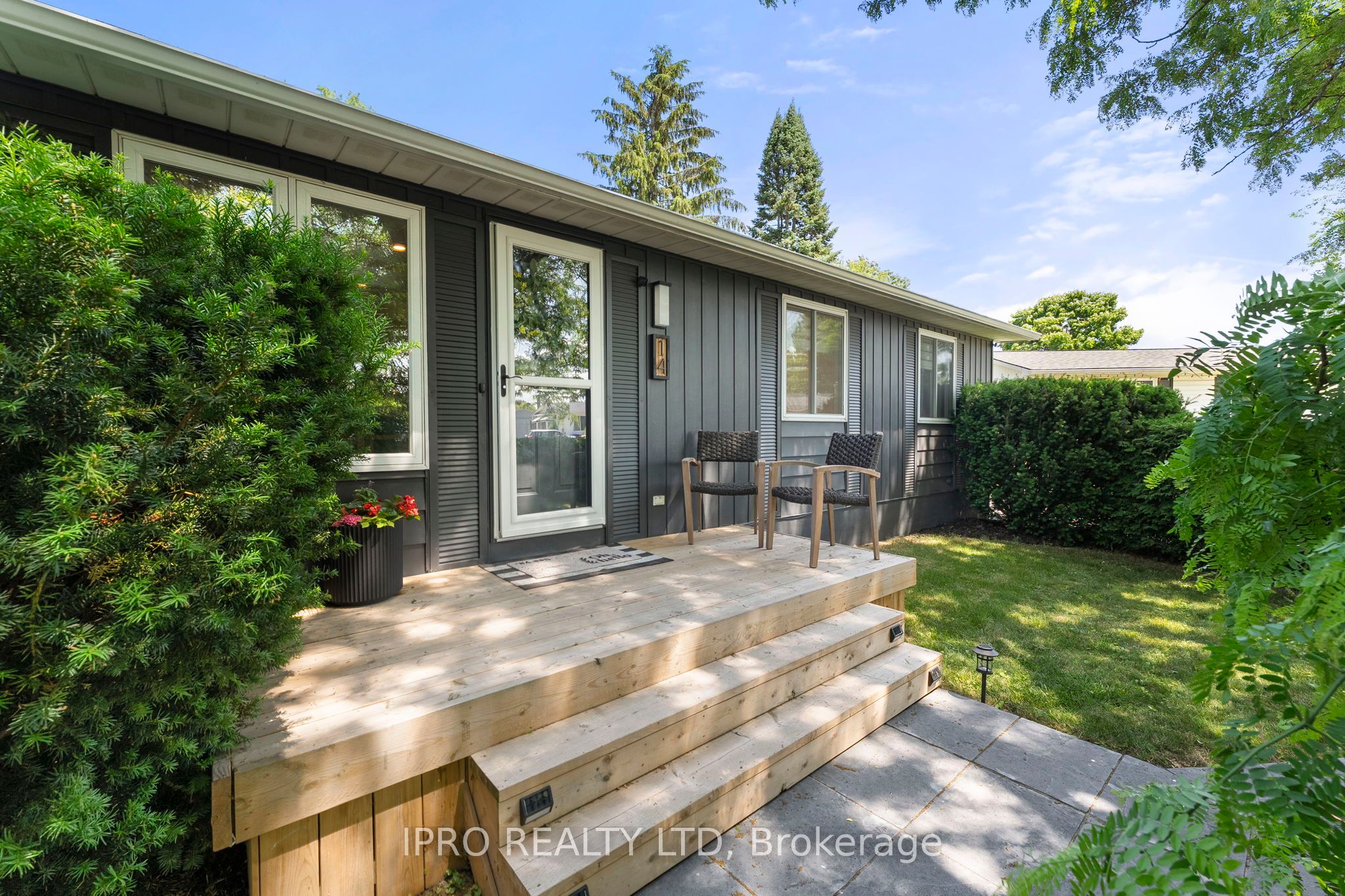14 Greenaway Street Property Photo 2