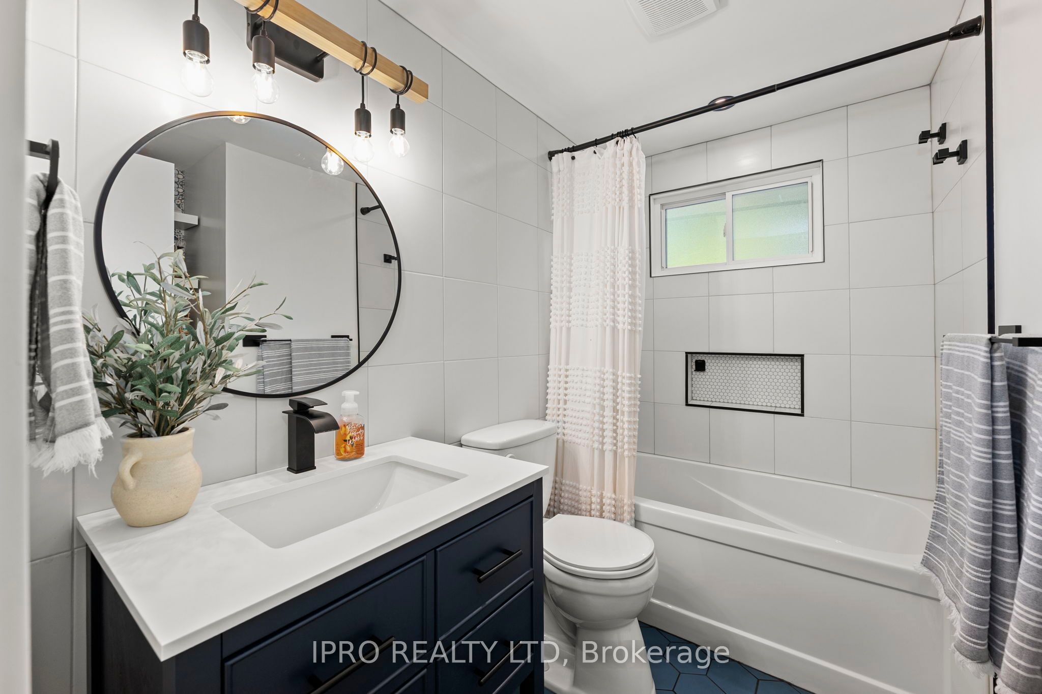 14 Greenaway Street Property Photo 11