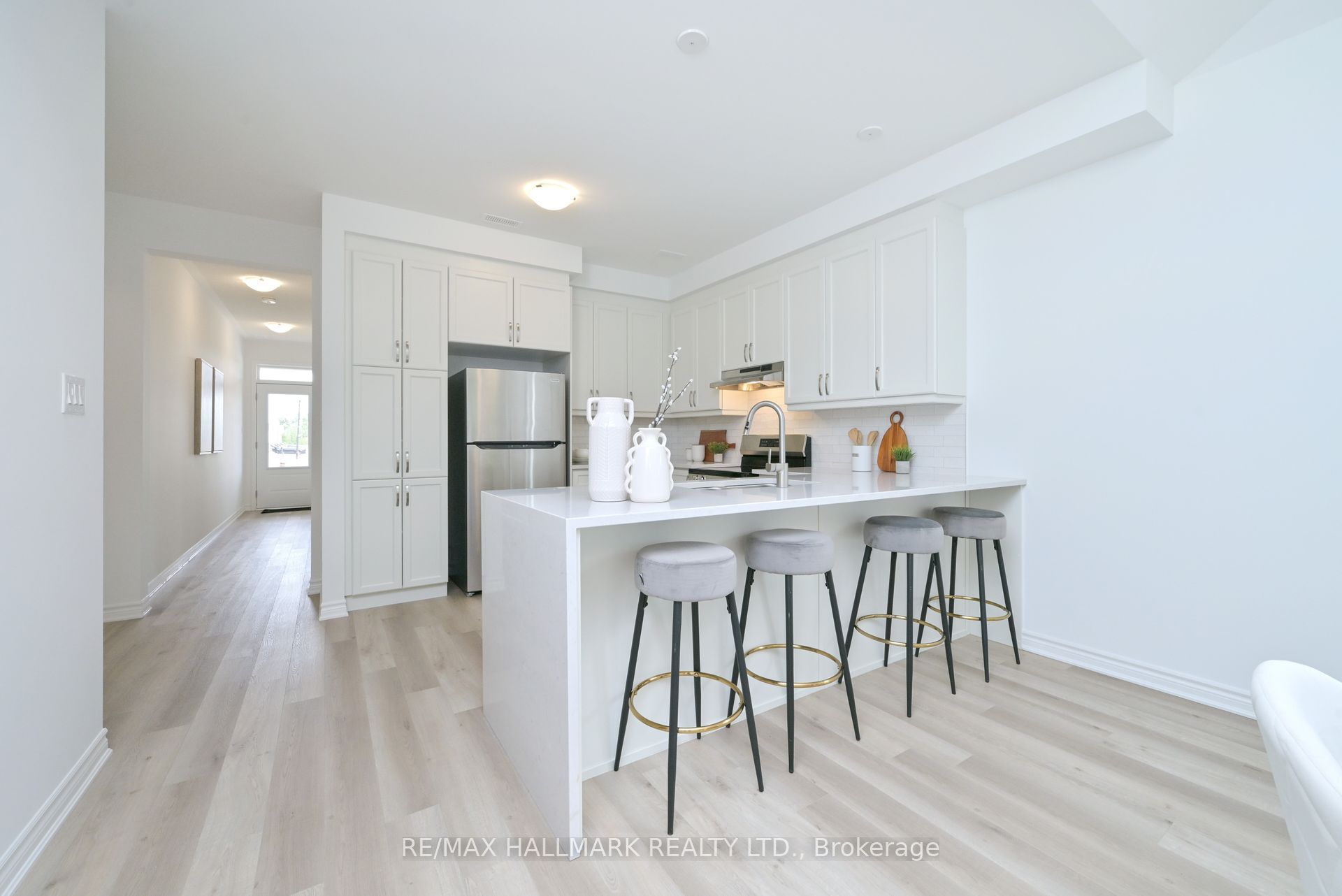 2884 Weatherill Place Property Photo 8