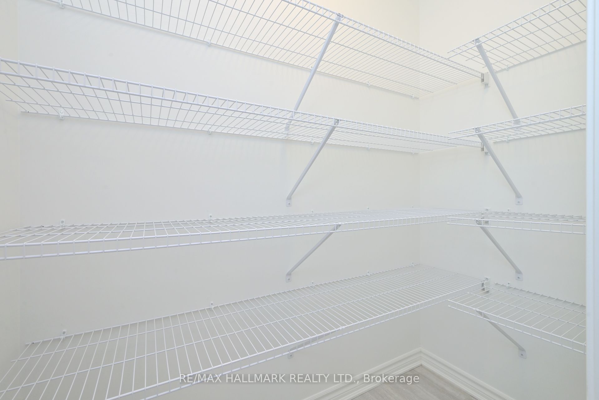2884 Weatherill Place Property Photo 10