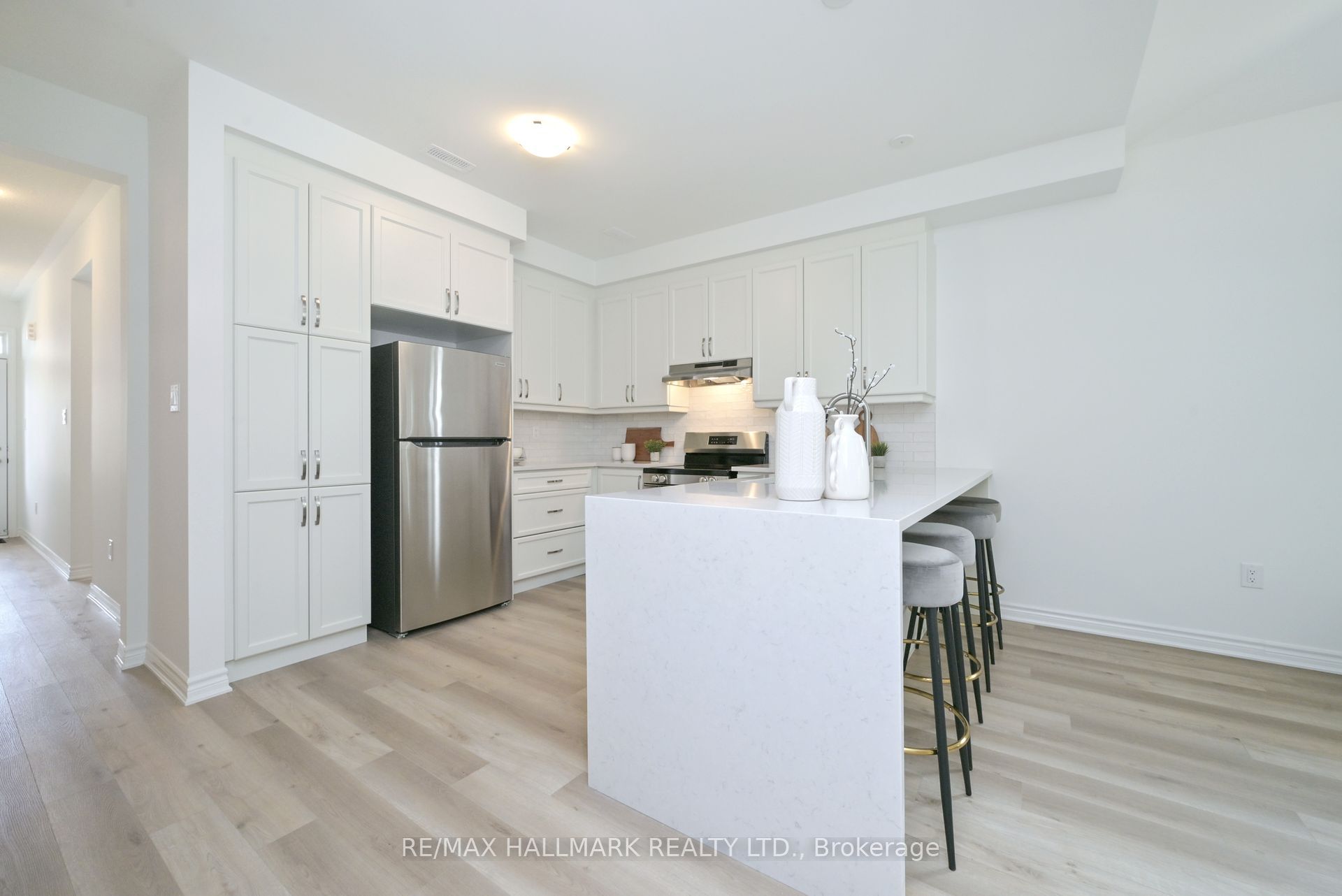 2884 Weatherill Place Property Photo 11