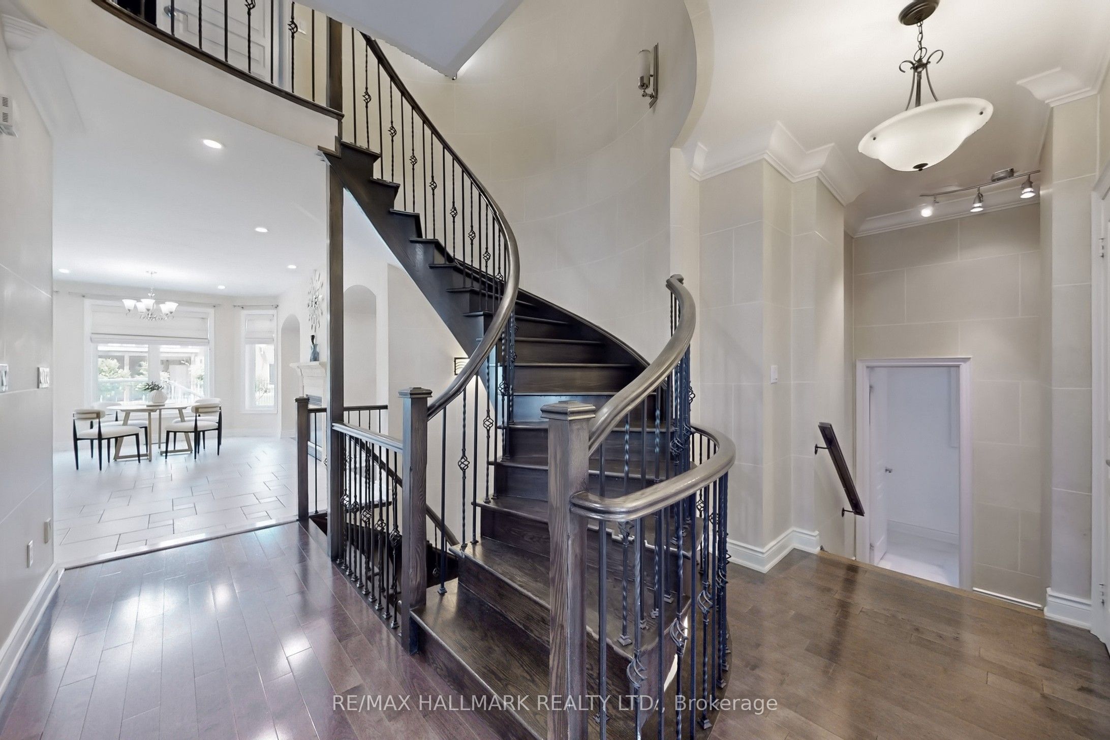 420 Paradelle Drive Property Photo 19