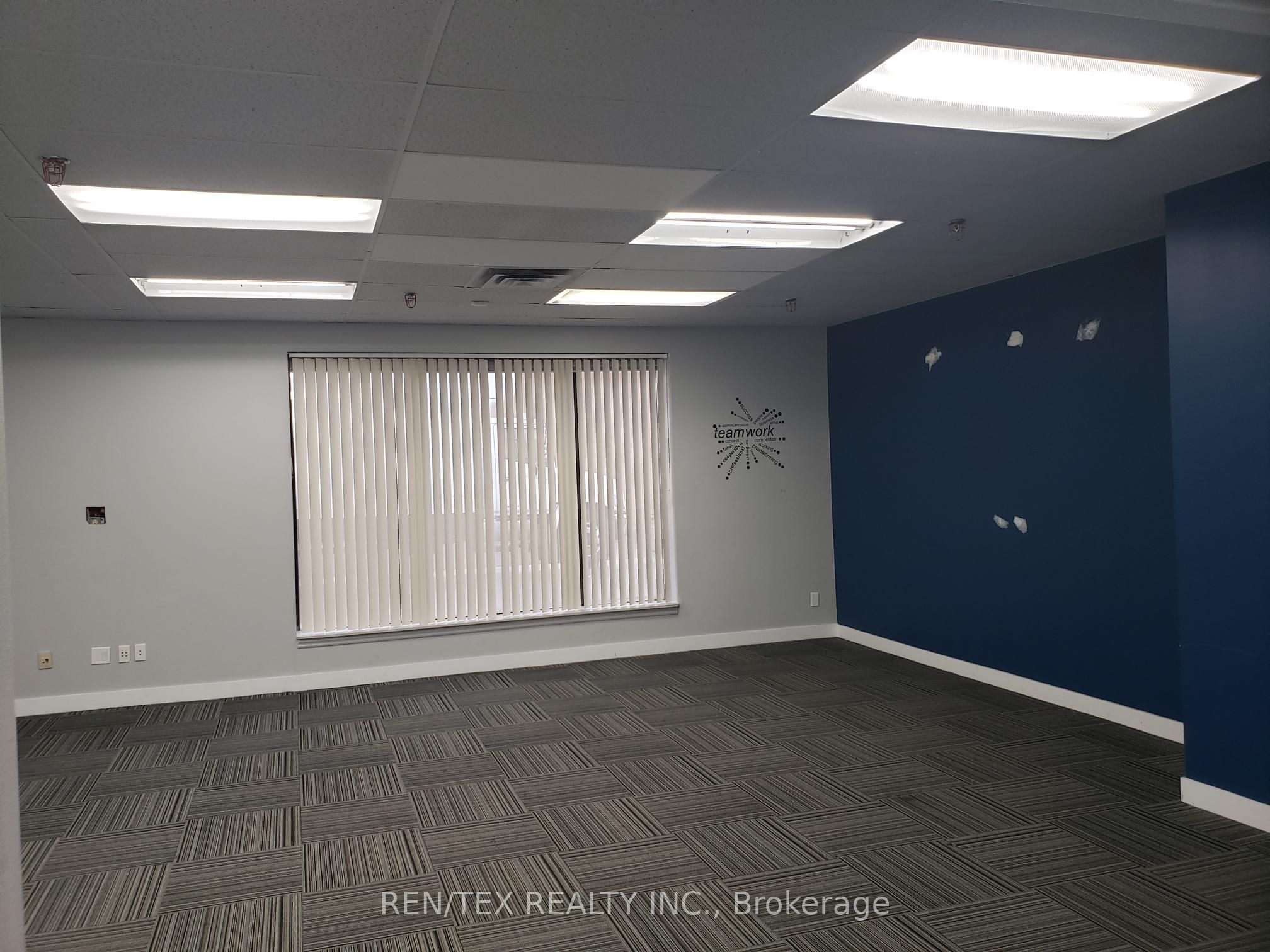 240 Riviera Drive 2 Property Photo 10