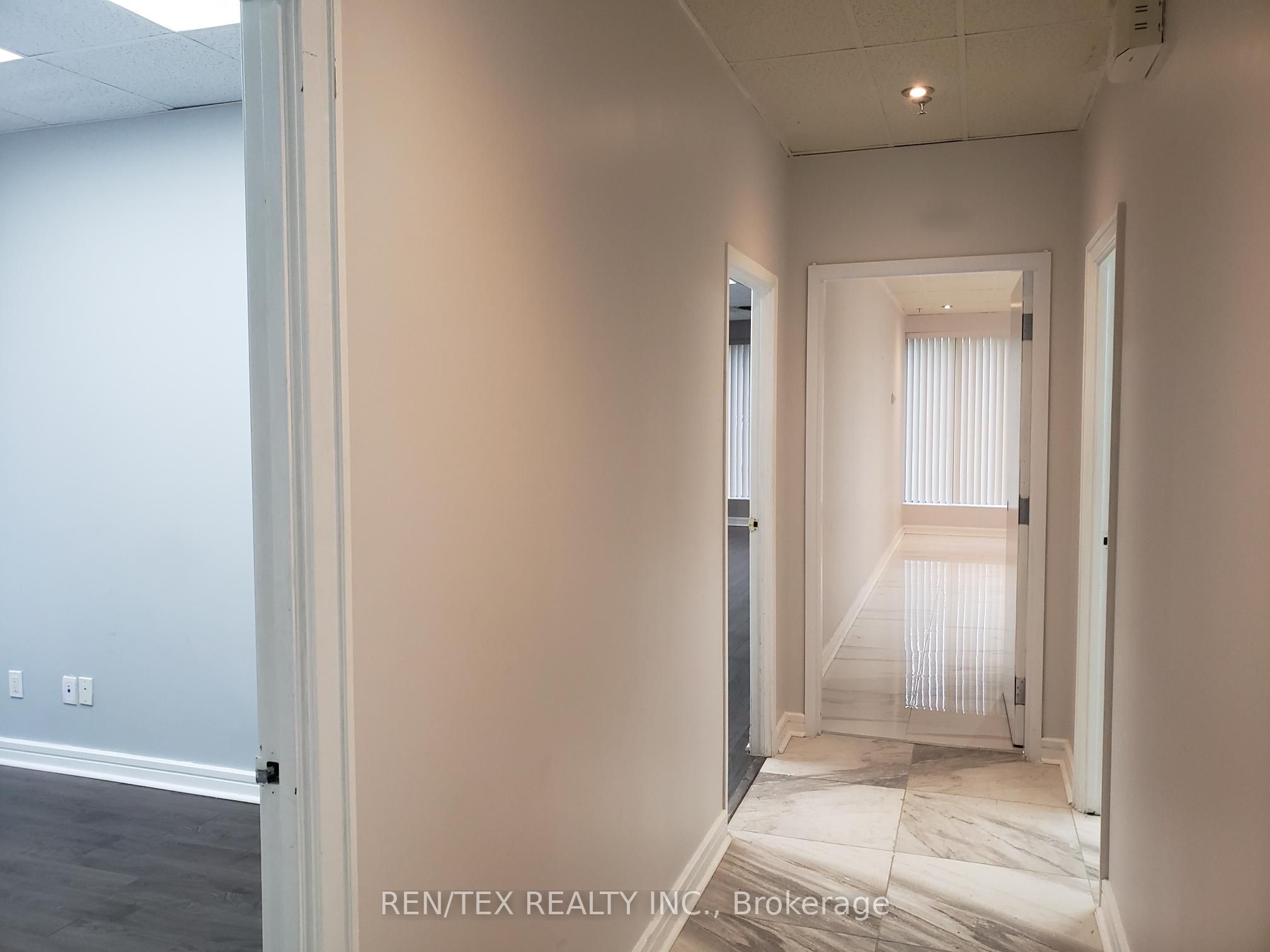 240 Riviera Drive 2 Property Photo 14